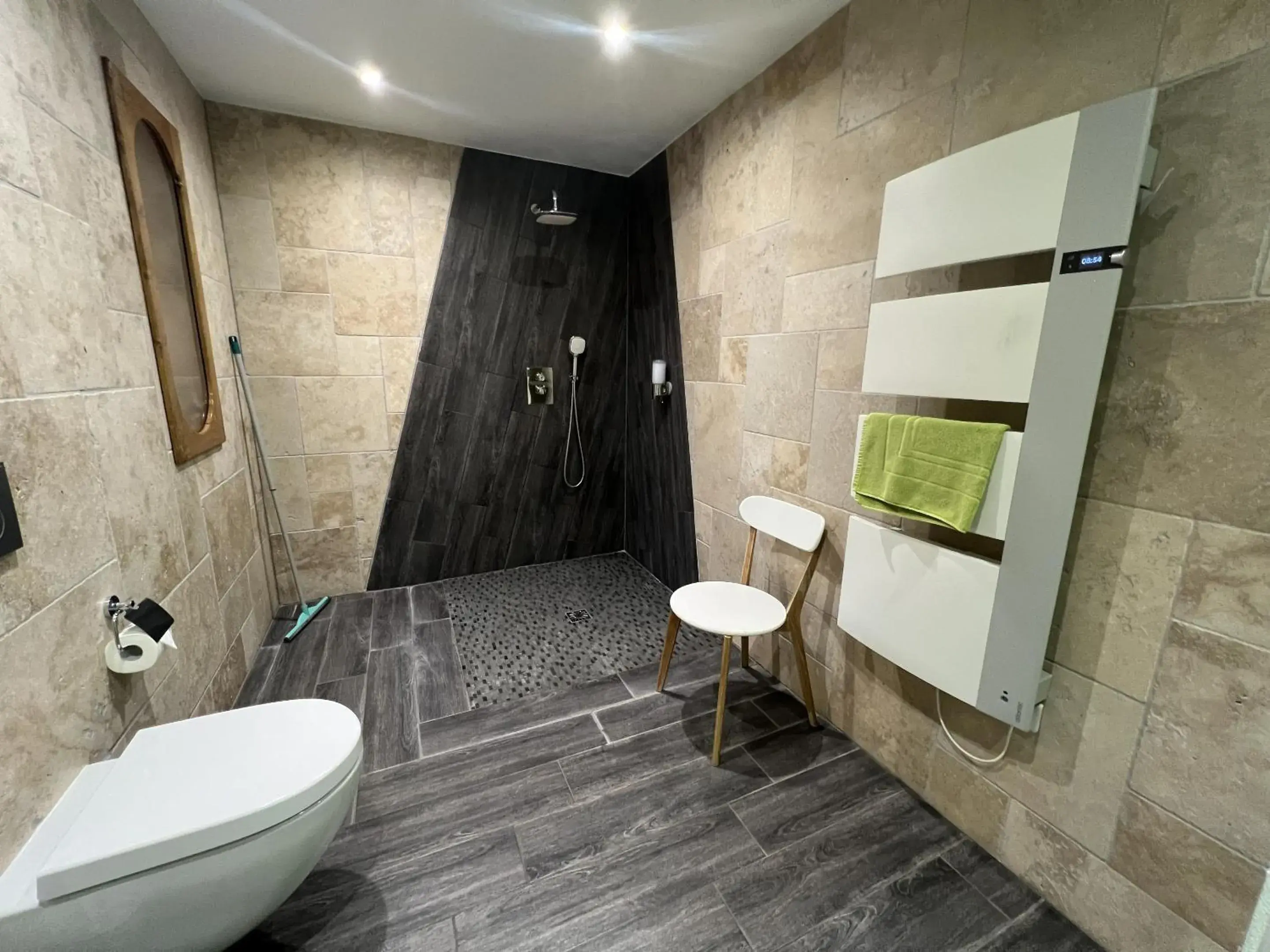 Deluxe Double Room with Shower in Le Domaine du Verger, Chambres d'Hotes Deluxe Double Room with Shower in Le Domaine du Verger, Chambres d'Hotes