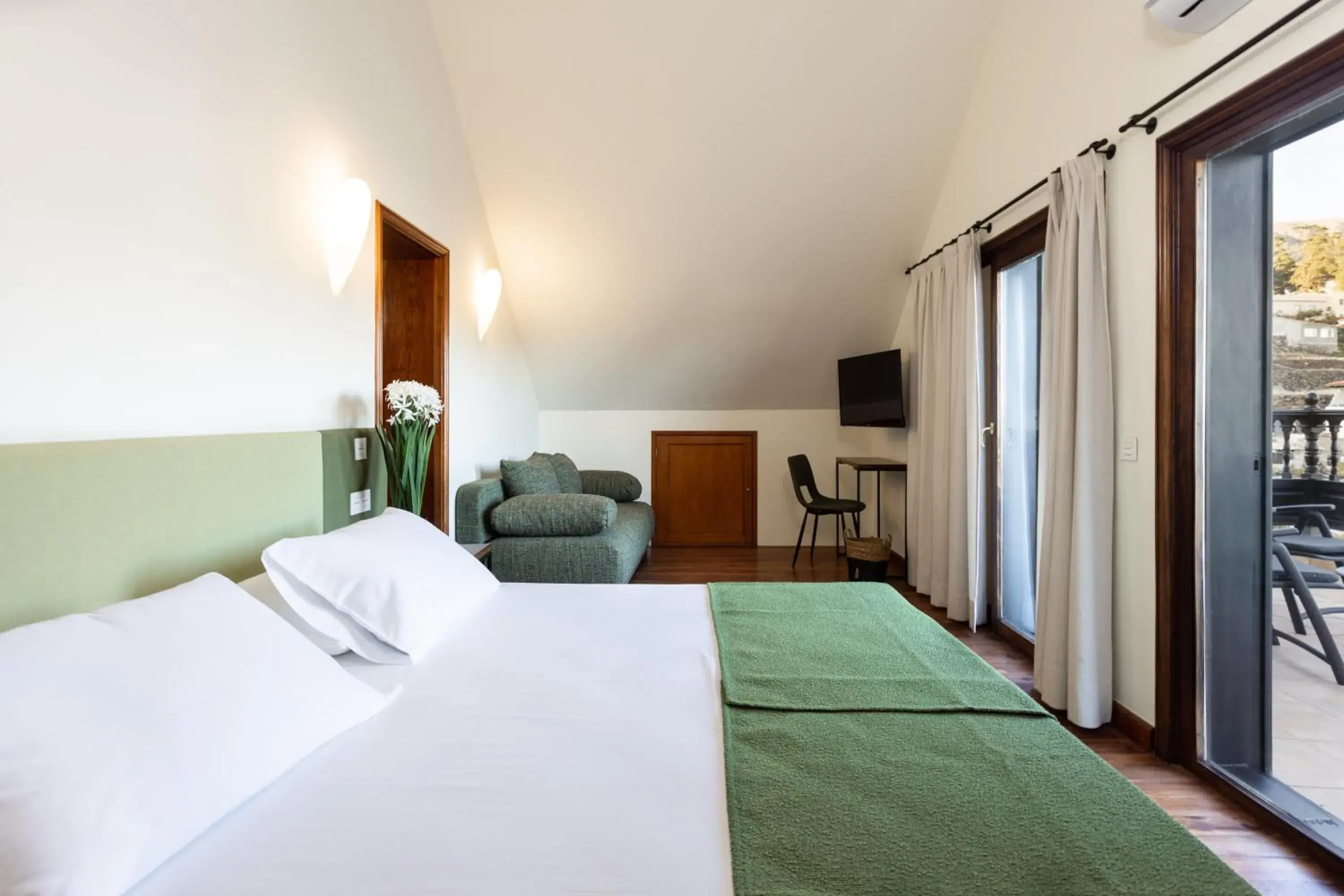 Junior Suite with Mountain View in Hotel Alta Montaña Junior Suite with Mountain View in Hotel Alta Montaña