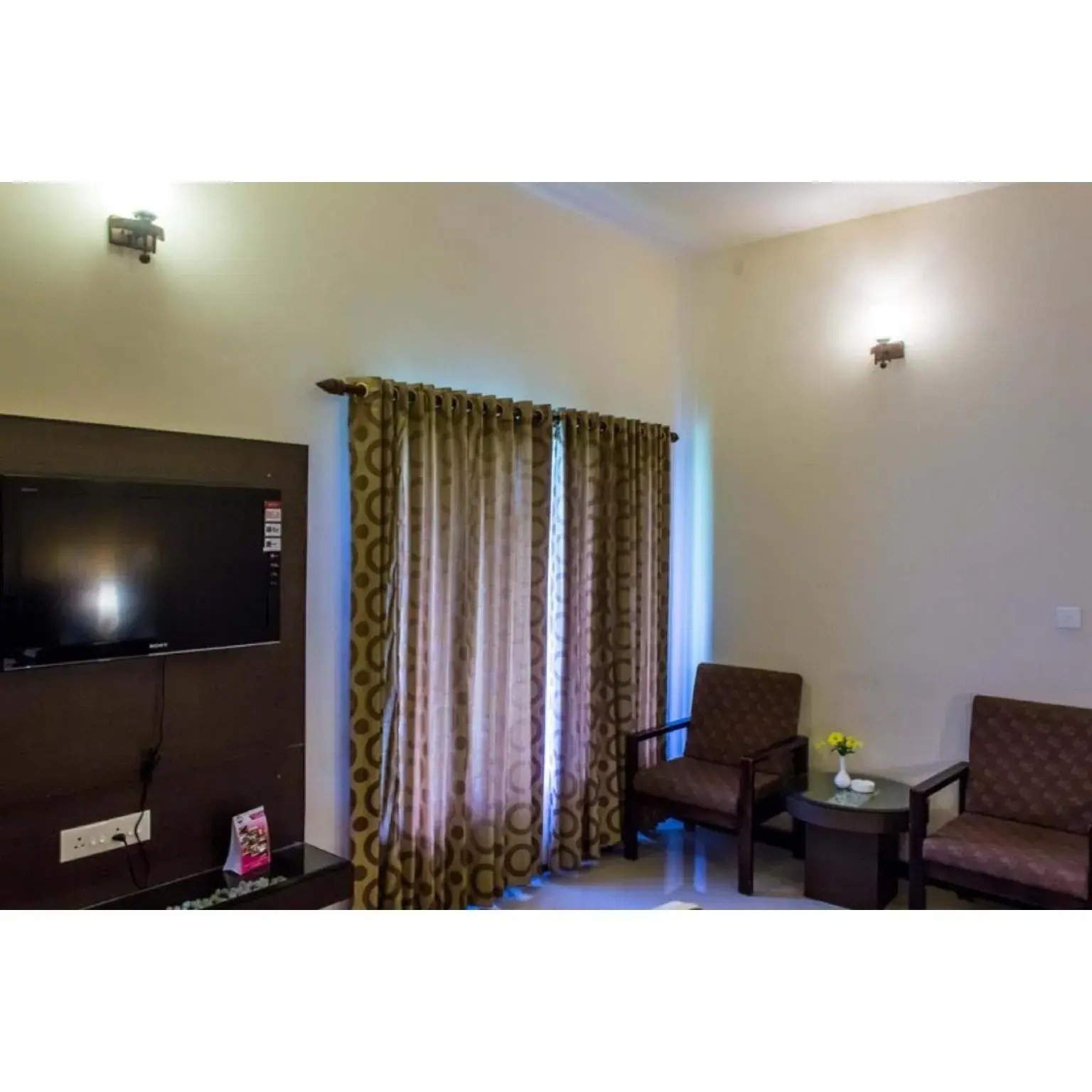 Deluxe Double Room with Balcony and Sea View - single occupancy in Doves Goldfieldd Lake Resort Deluxe Double Room with Balcony and Sea View - single occupancy in Doves Goldfieldd Lake Resort