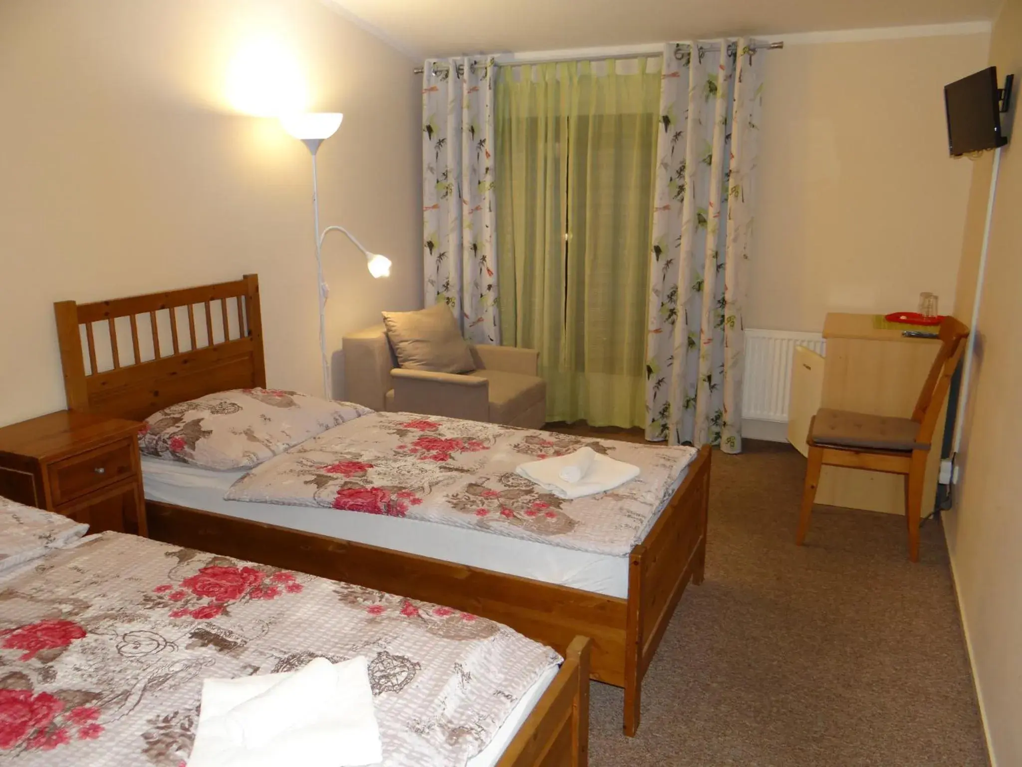 Double or Twin Room in Pension Europa Double or Twin Room in Pension Europa