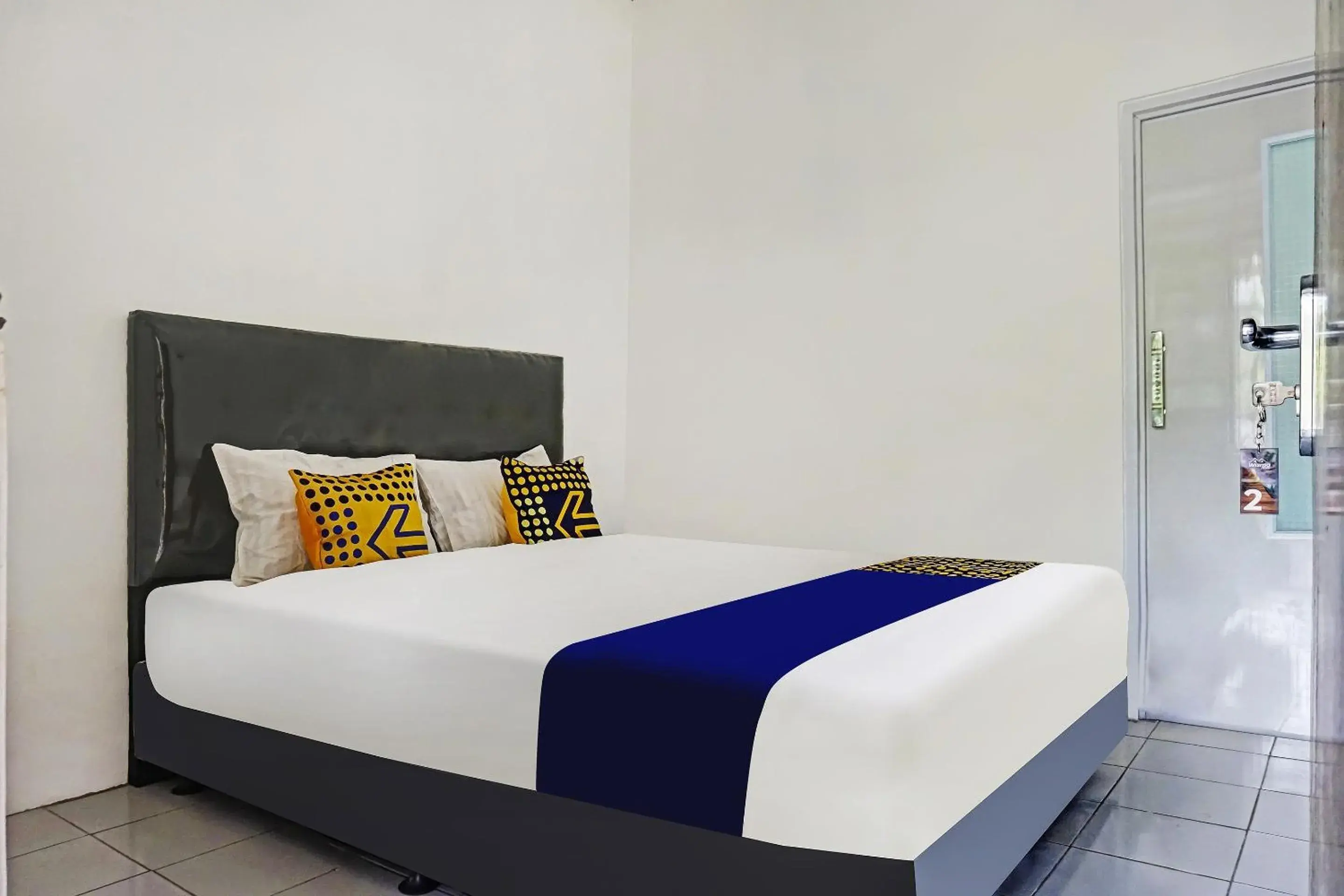 Budget Double Room in Hotel O Wisma Asri Putra Syariah Budget Double Room in Hotel O Wisma Asri Putra Syariah