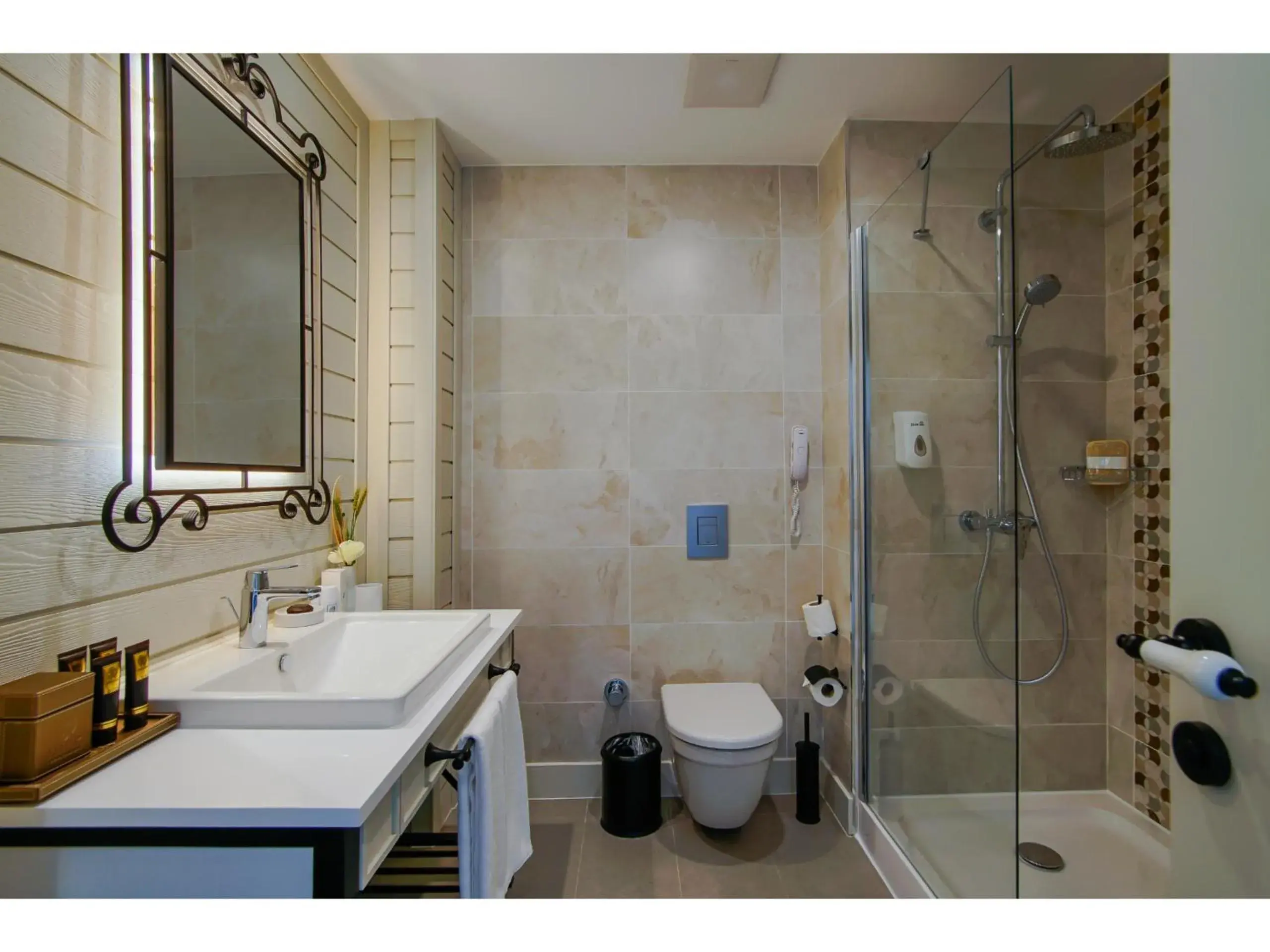 Superior Double Room in Limak Cyprus Deluxe Hotel Superior Double Room in Limak Cyprus Deluxe Hotel