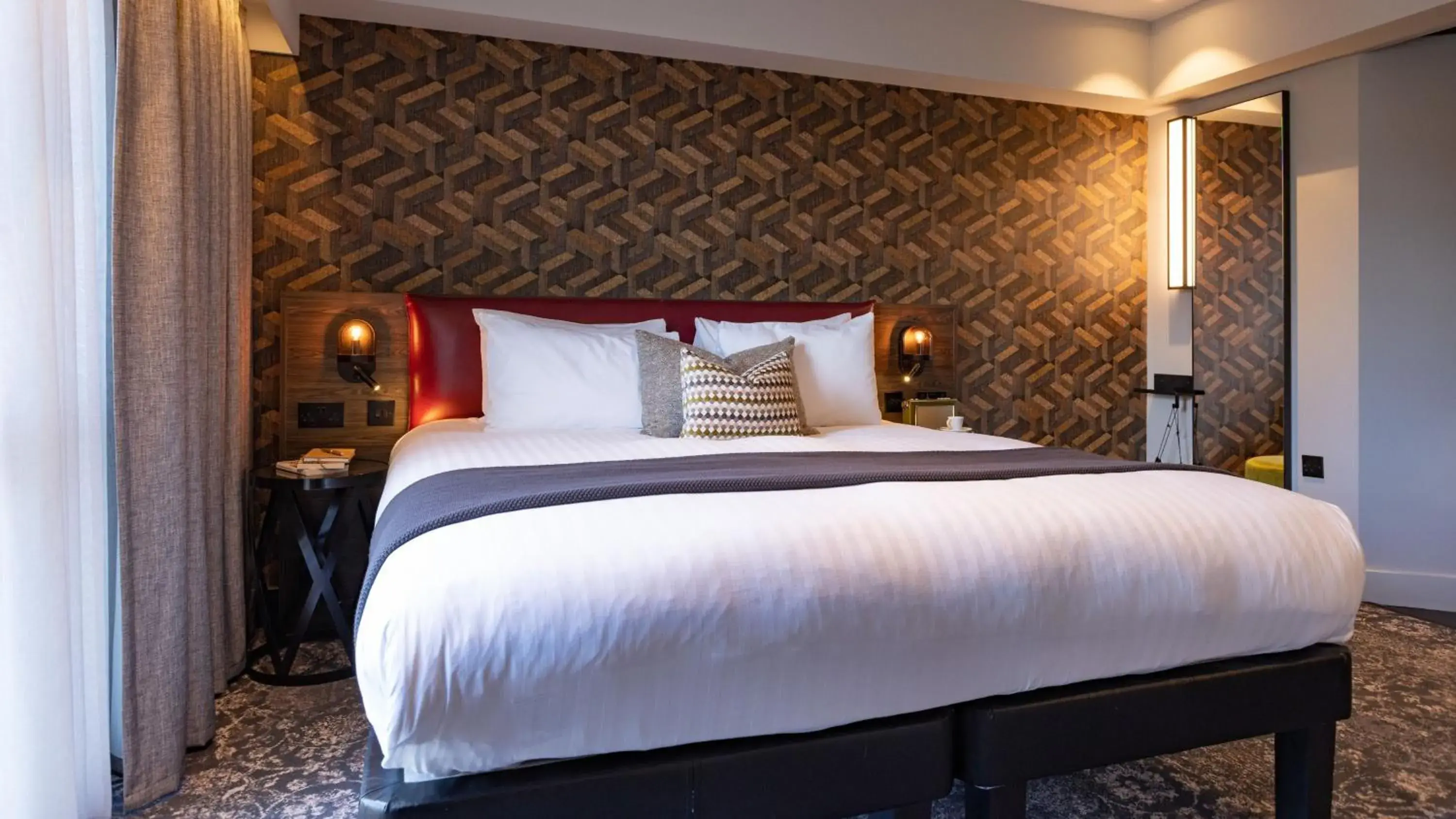 Premium King Room - single occupancy in voco Leicester by IHG Premium King Room - single occupancy in voco Leicester by IHG