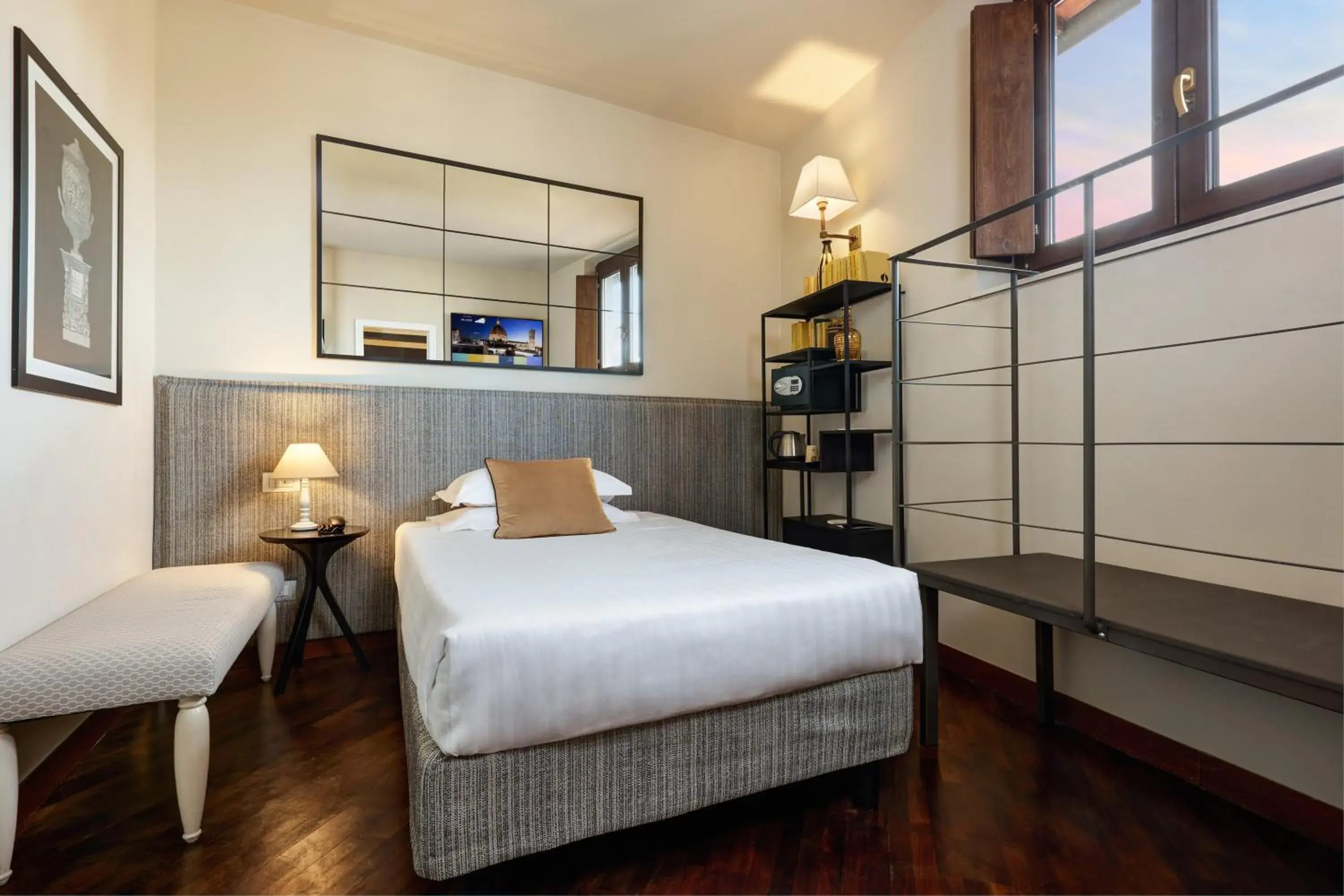 Single Room in Grand Hotel Cavour Single Room in Grand Hotel Cavour