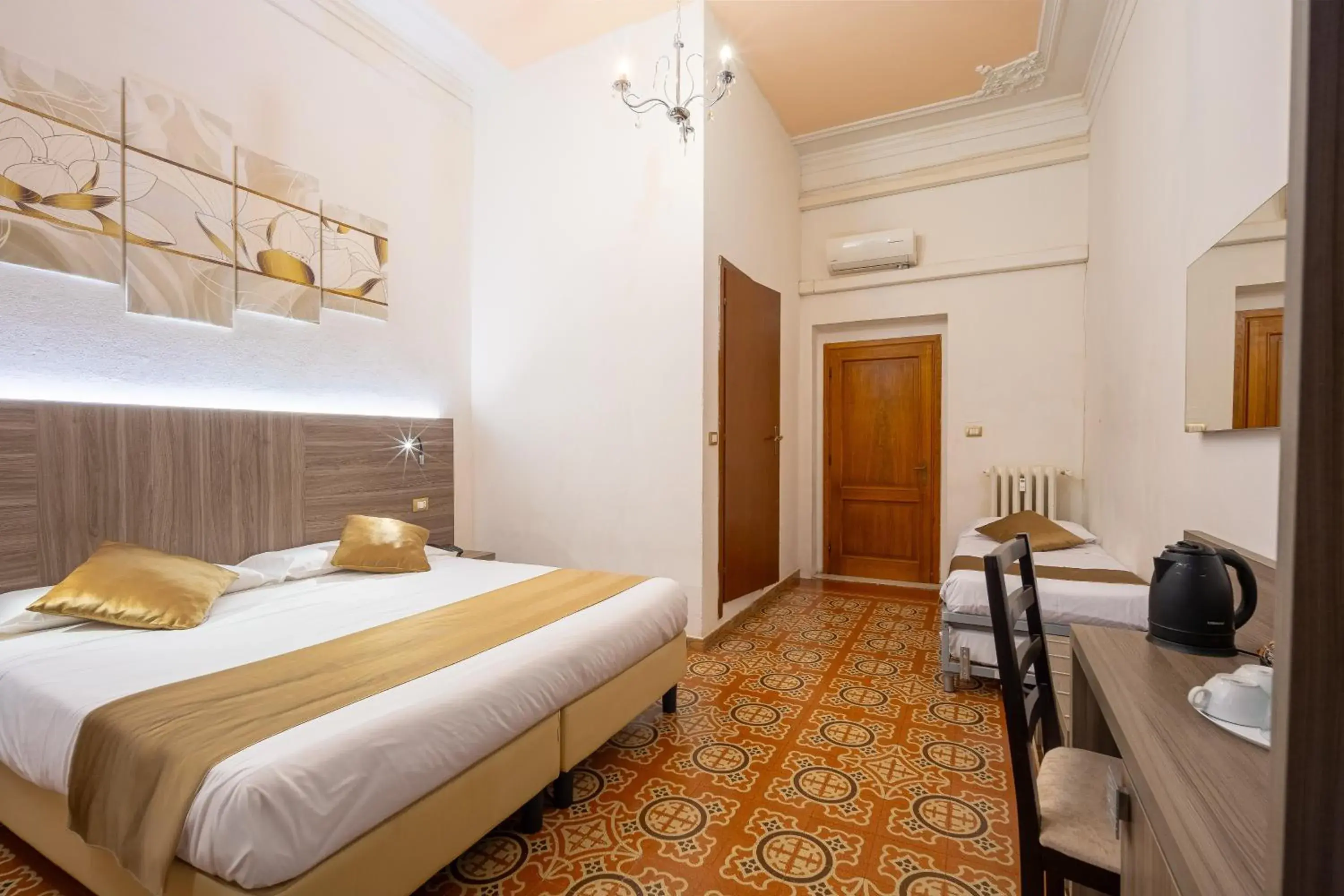 Triple Room in Astrid Hotel Triple Room in Astrid Hotel