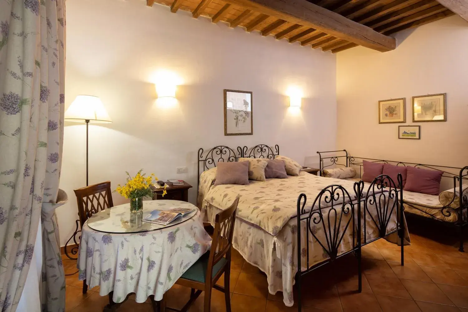 Standard Triple Room in Il Poggio degli Olivi Standard Triple Room in Il Poggio degli Olivi