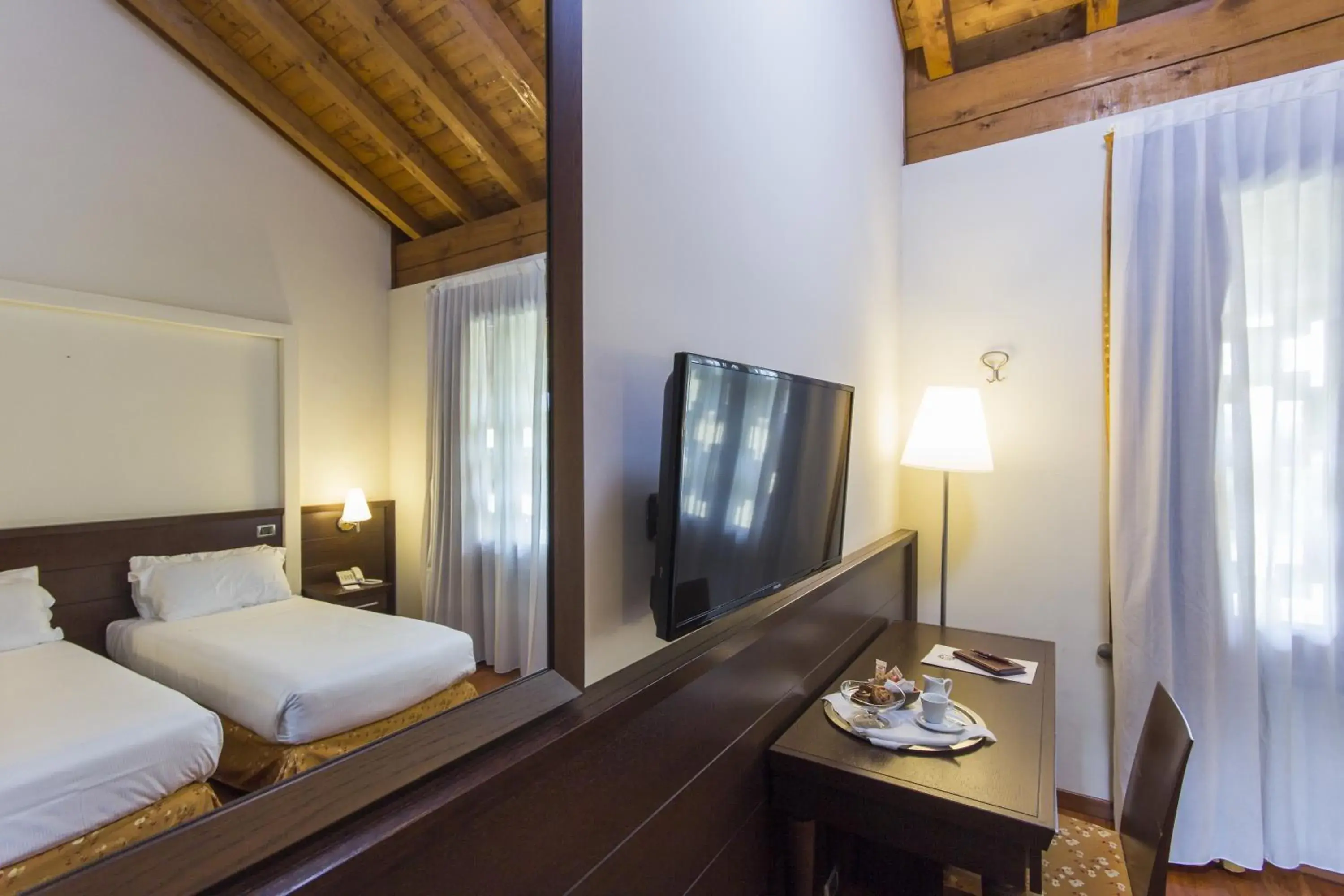 Romantic Double Room with Baltic Sauna access in Country Hotel Castelbarco Romantic Double Room with Baltic Sauna access in Country Hotel Castelbarco