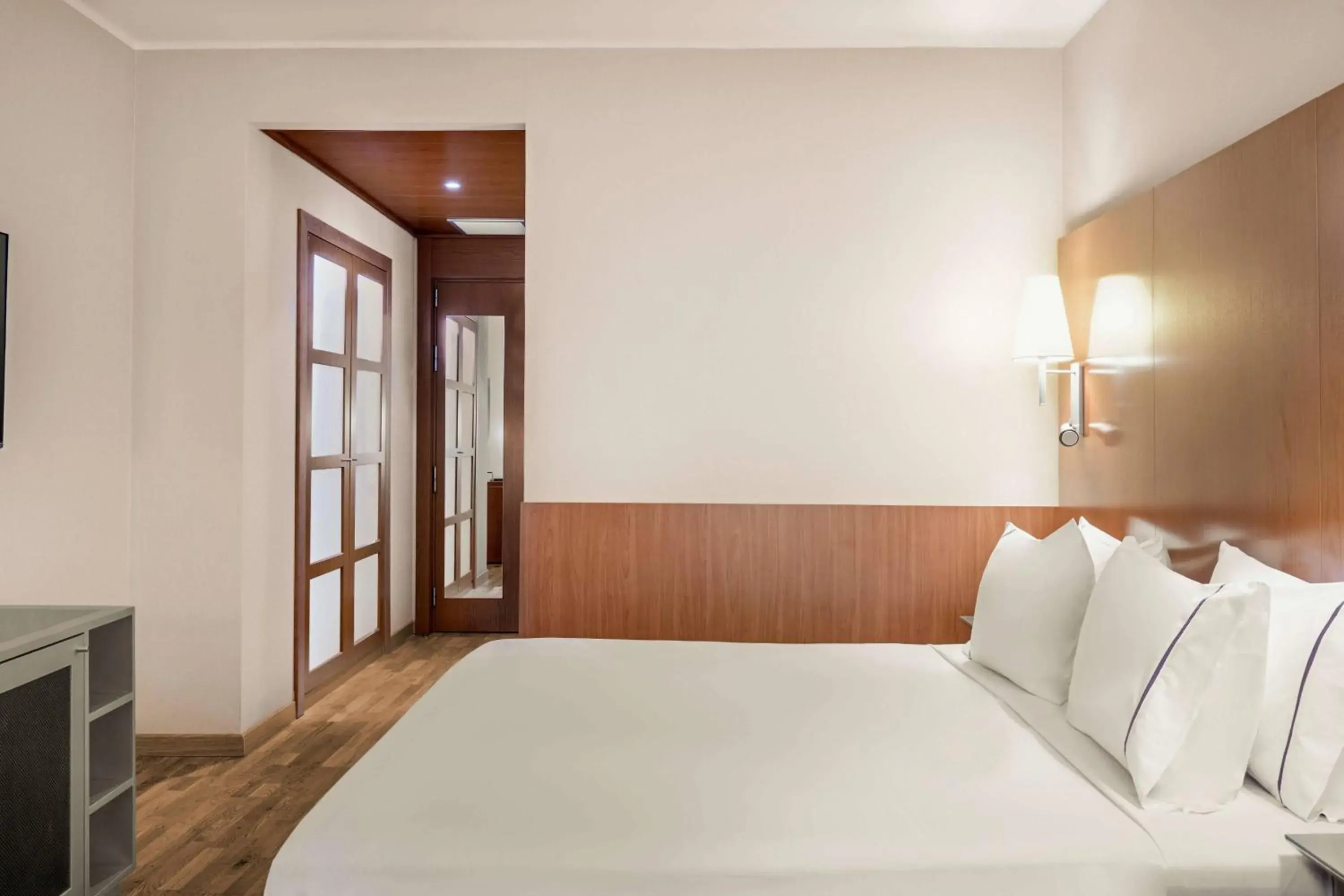 Standard King Room in AC Hotel Genova by Marriott Standard King Room in AC Hotel Genova by Marriott