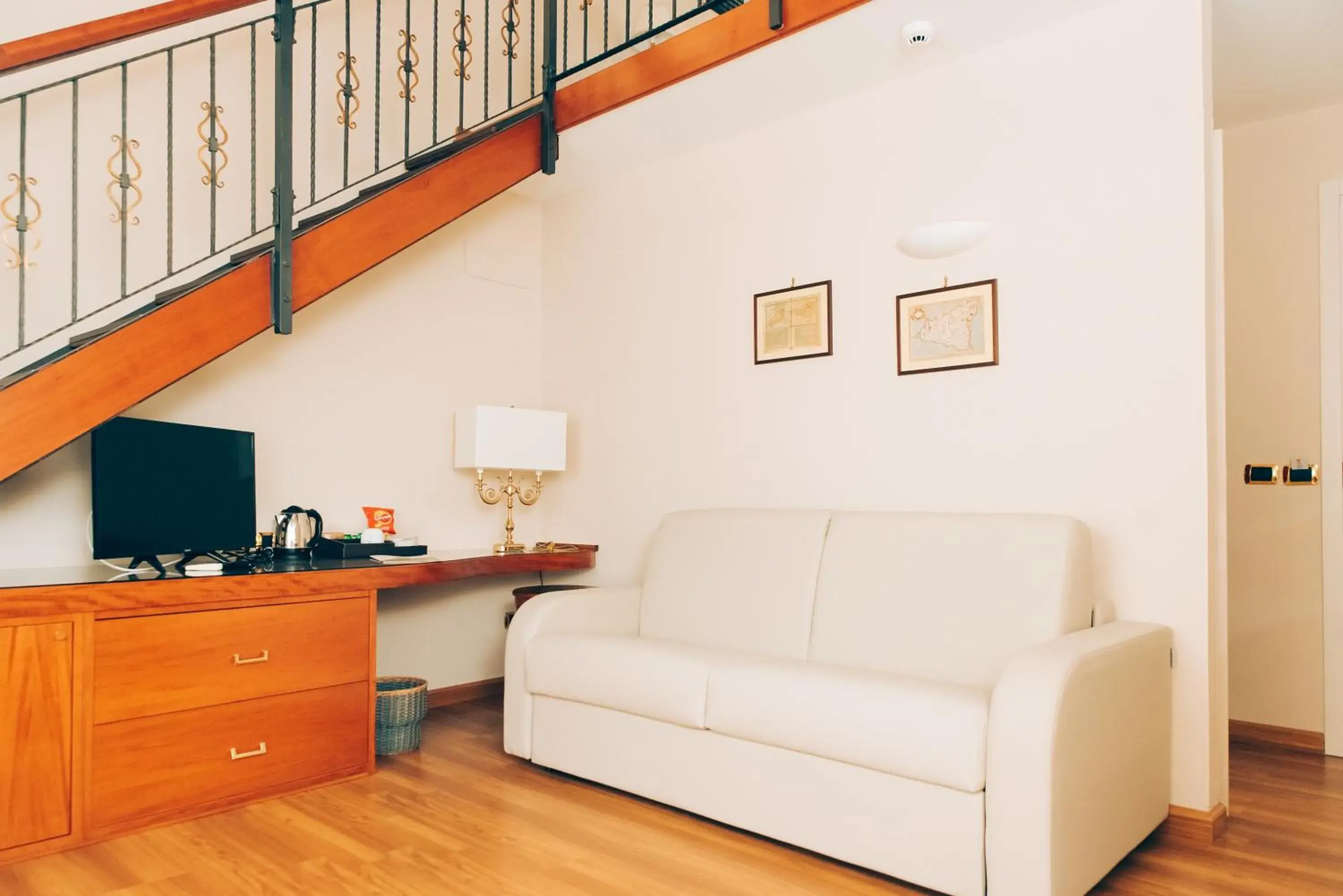 Suite - single occupancy in Hotel Centrum Suite - single occupancy in Hotel Centrum