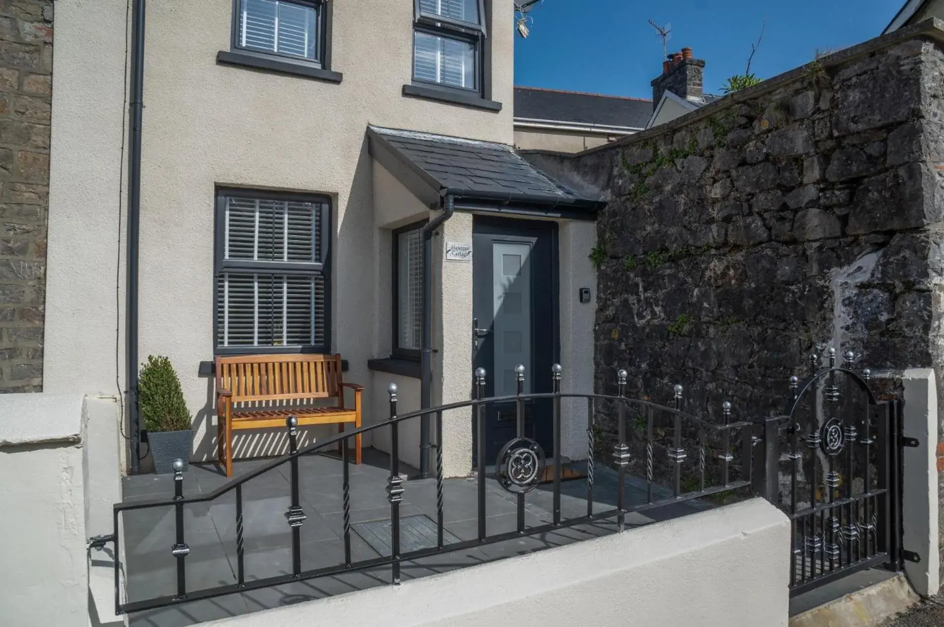 Hawtree Cottage - 2 Bedroom Cottage - Tenby Hawtree Cottage - 2 Bedroom Cottage - Tenby