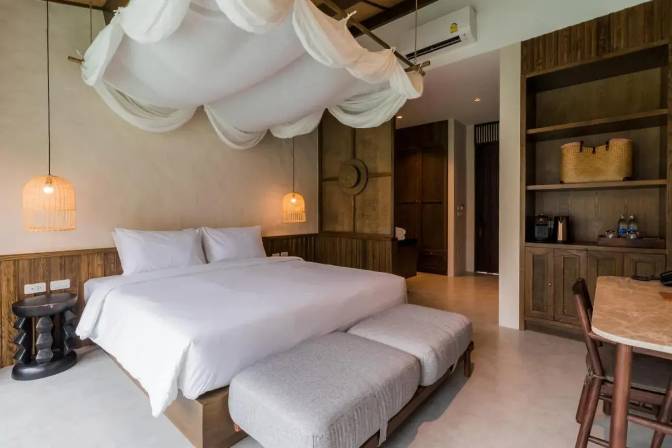 Deluxe Pool Access in The Flow Samui Beach Resort Deluxe Pool Access in The Flow Samui Beach Resort