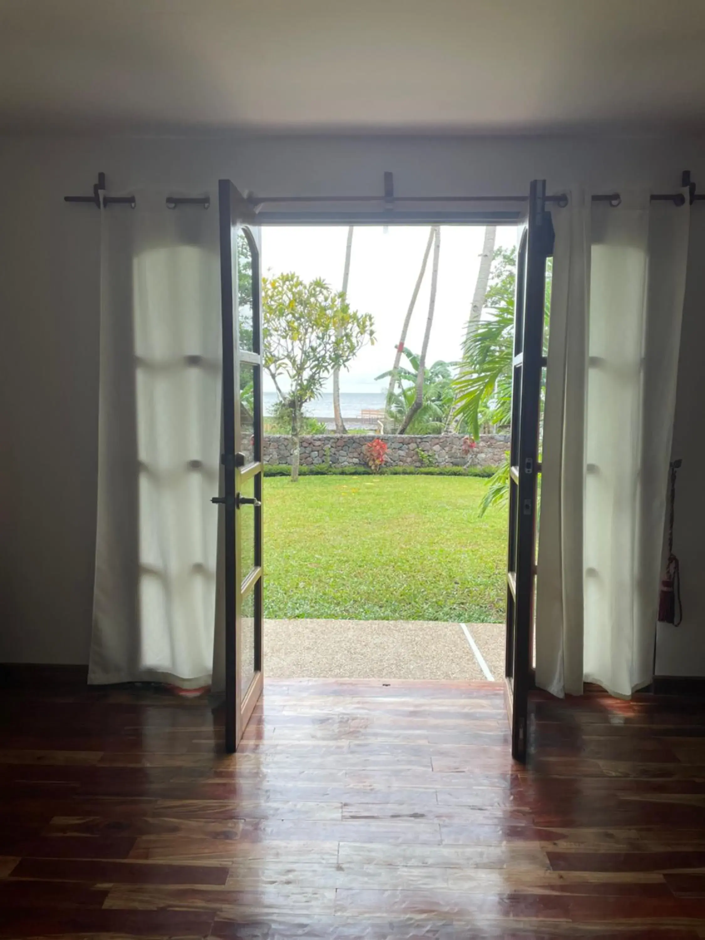 Double Room with Sea View in Agoho Resort Double Room with Sea View in Agoho Resort