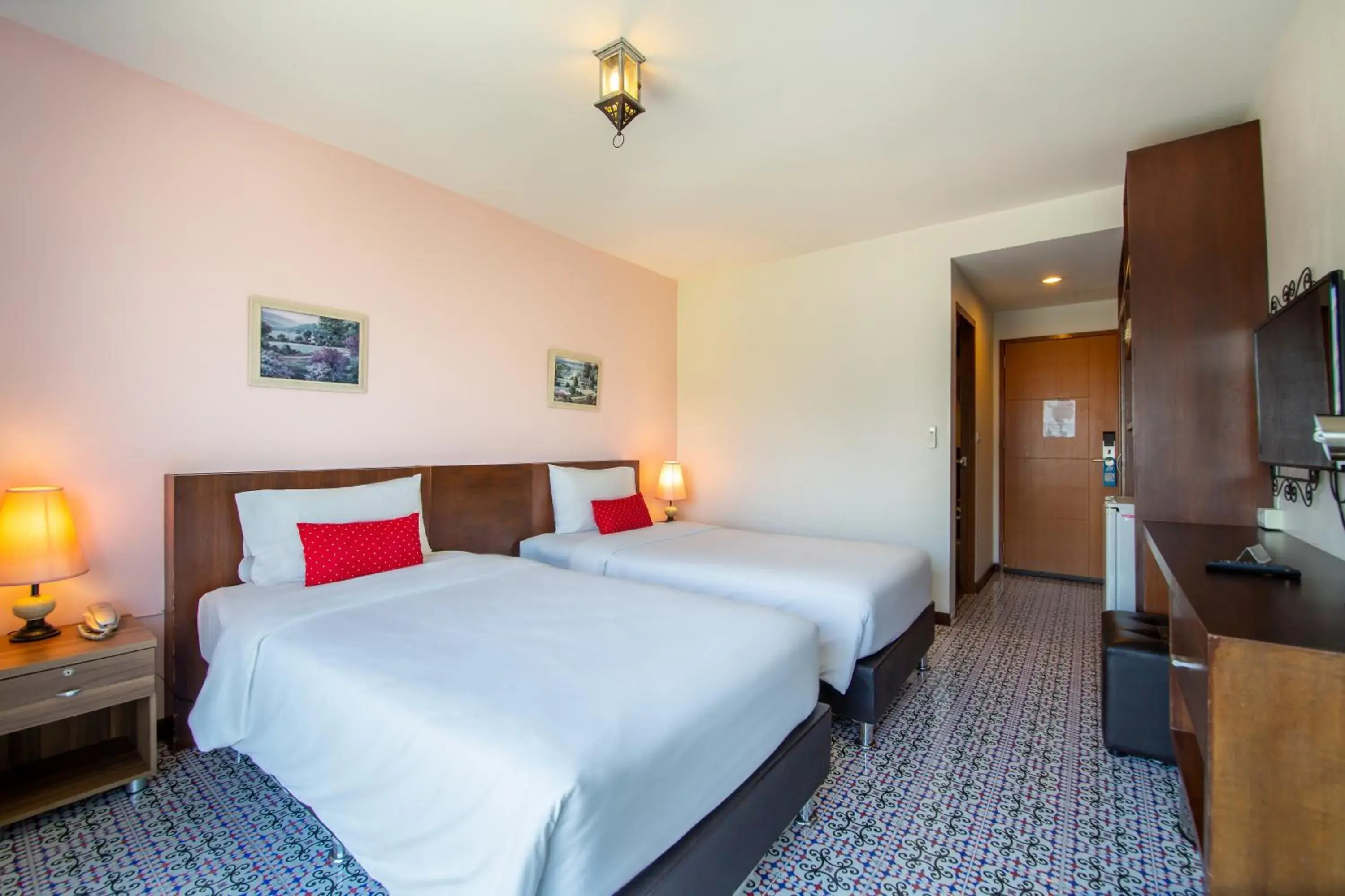 Deluxe Twin Room in WE Valley Hotel Deluxe Twin Room in WE Valley Hotel