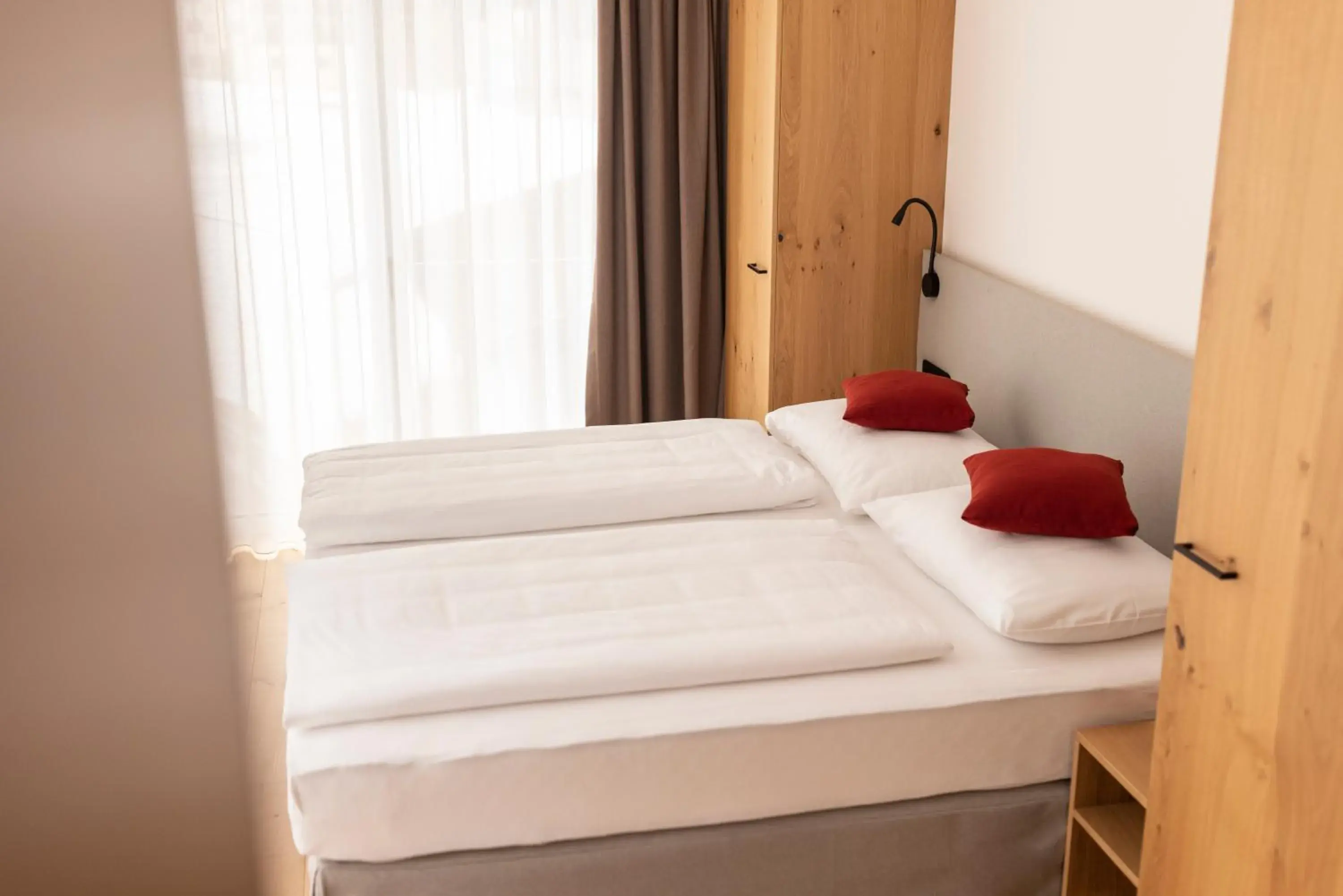 Deluxe Two-Bedroom Apartment with Balcony or Terrace in All-Suite Resort Paznaun Deluxe Two-Bedroom Apartment with Balcony or Terrace in All-Suite Resort Paznaun