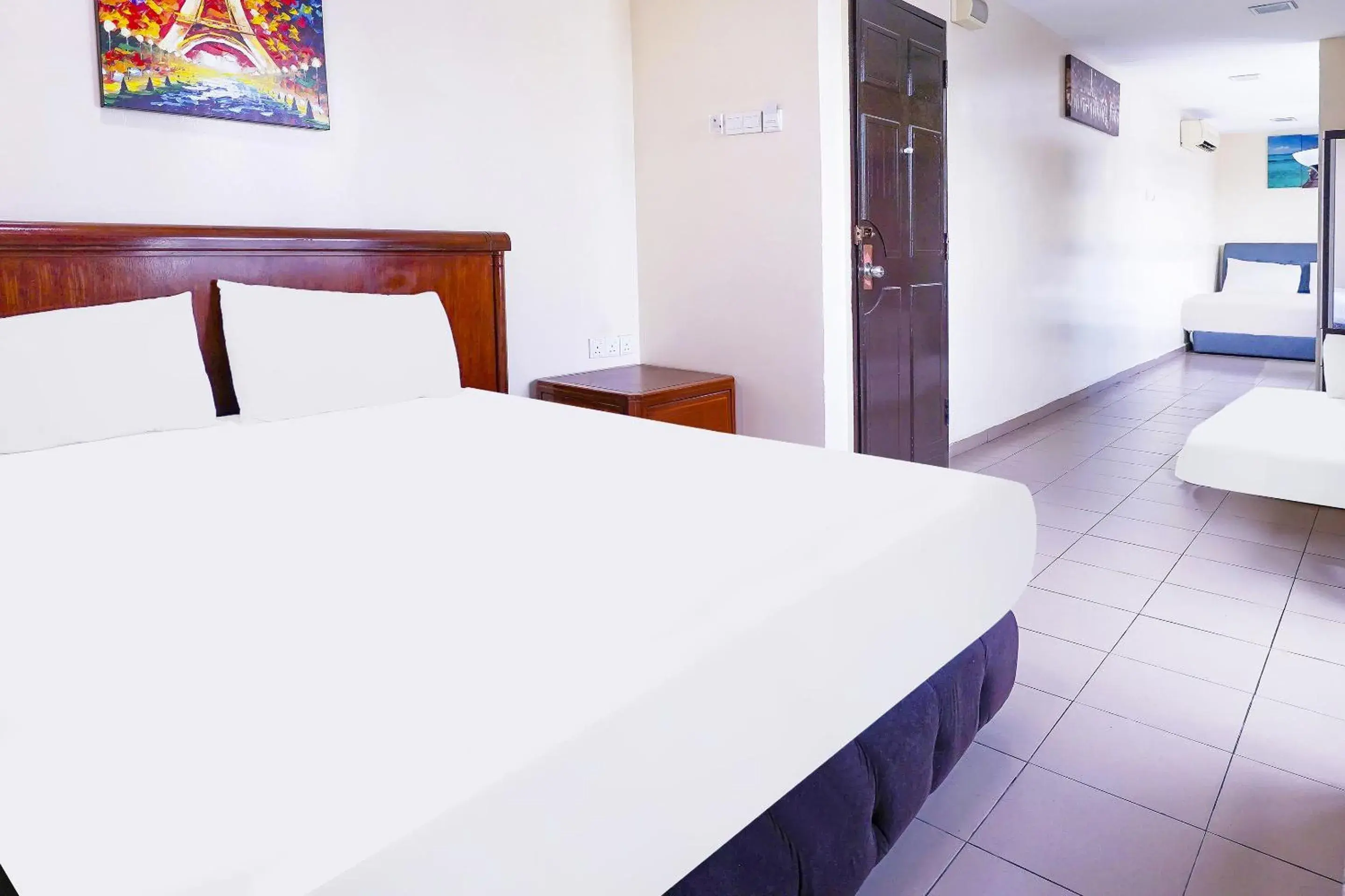 Family Room in OYO 90486 New Station Hotel Family Room in OYO 90486 New Station Hotel