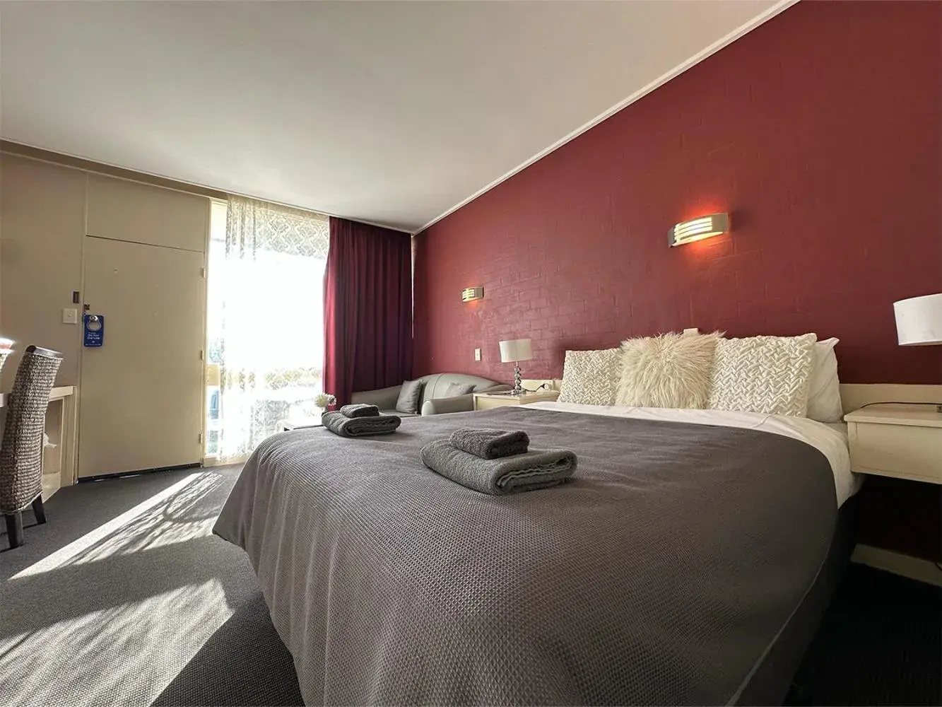 Queen Room in Sandpipers @ Millicent Queen Room in Sandpipers @ Millicent