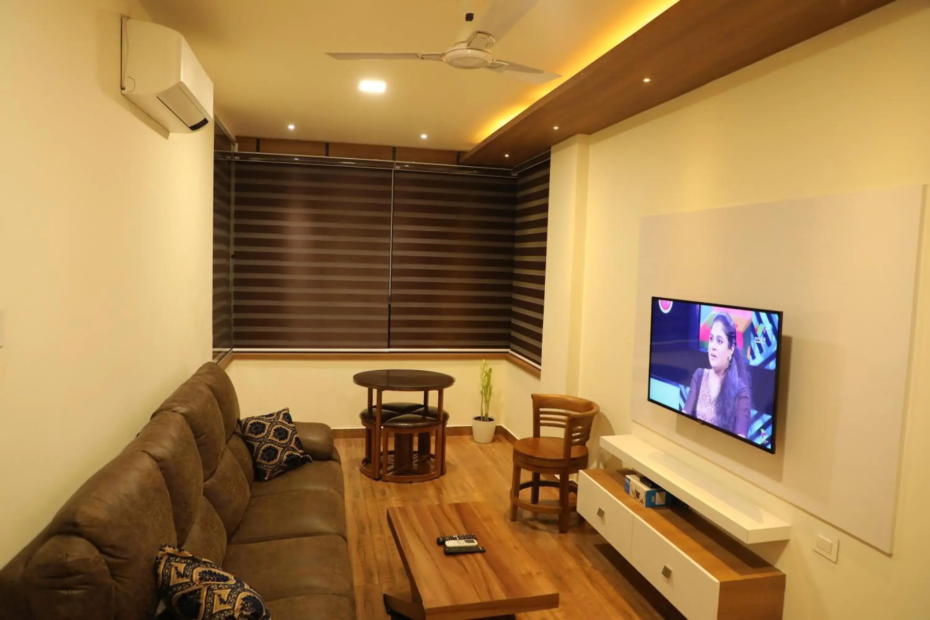 Family Suite - single occupancy in MEDLEY REGENCY Family Suite - single occupancy in MEDLEY REGENCY