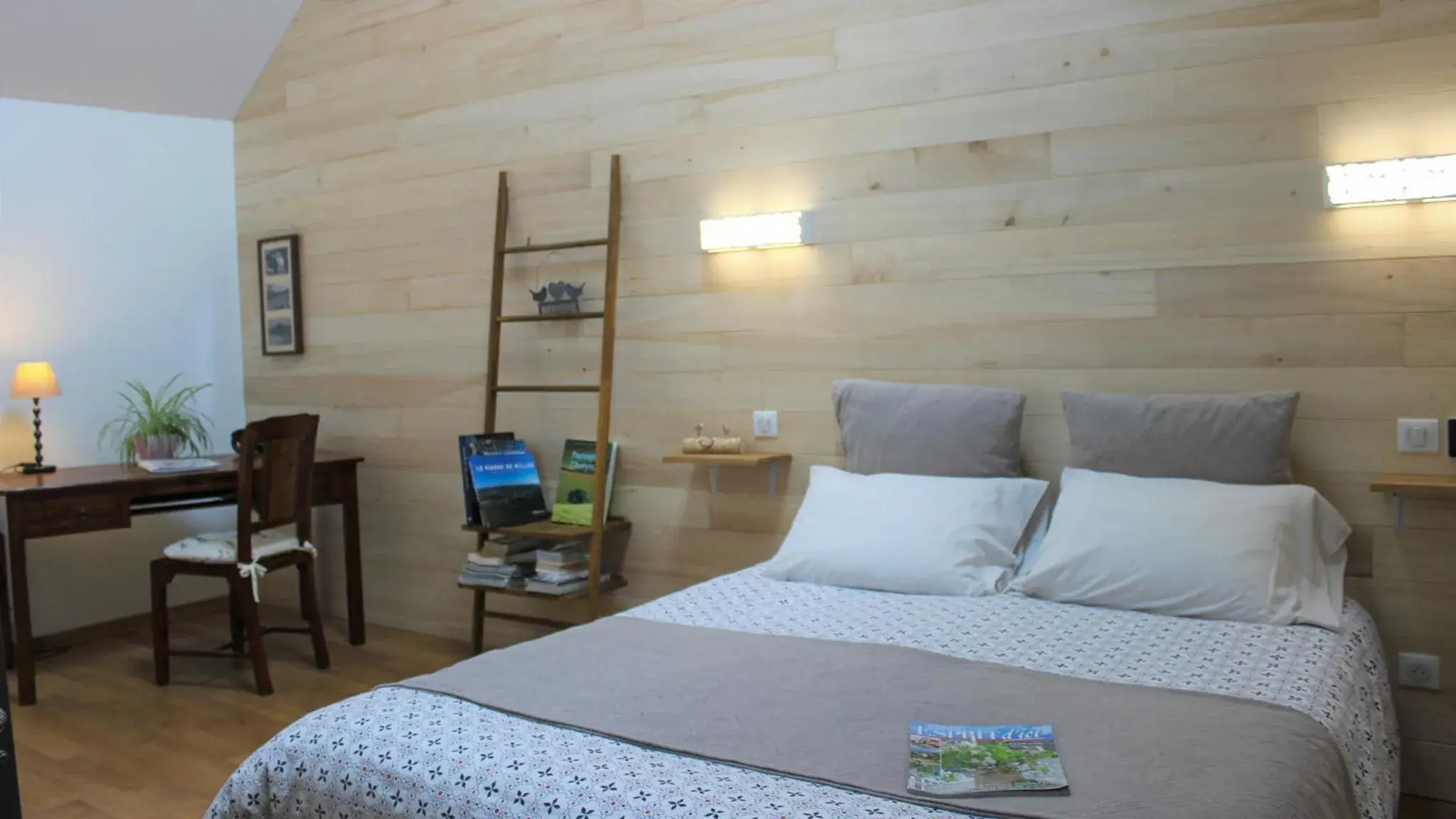 Comfort Double Room in Le Clos du Barry Comfort Double Room in Le Clos du Barry