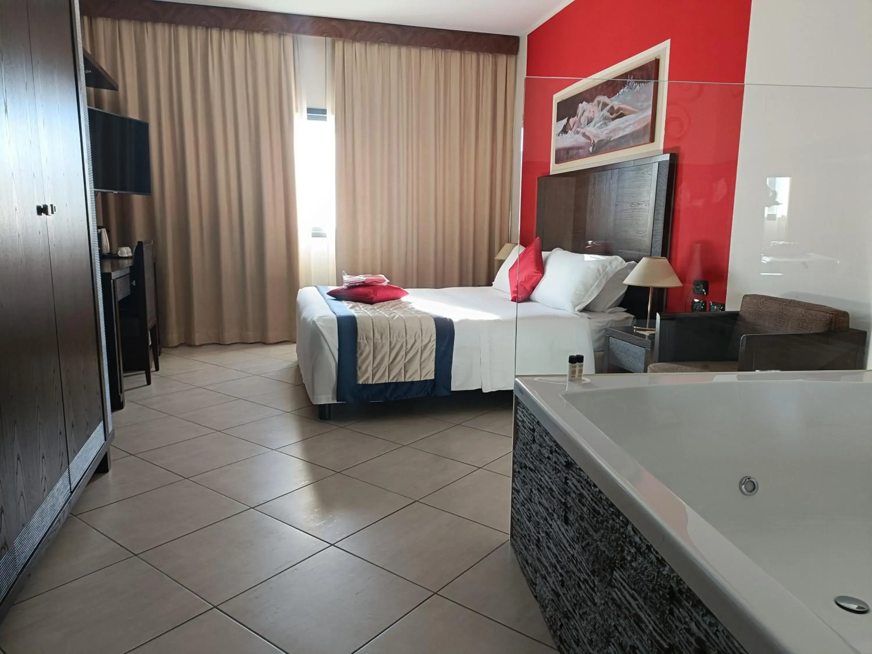 Deluxe Suite with Spa Bath in Green Hotel Ninfa Deluxe Suite with Spa Bath in Green Hotel Ninfa