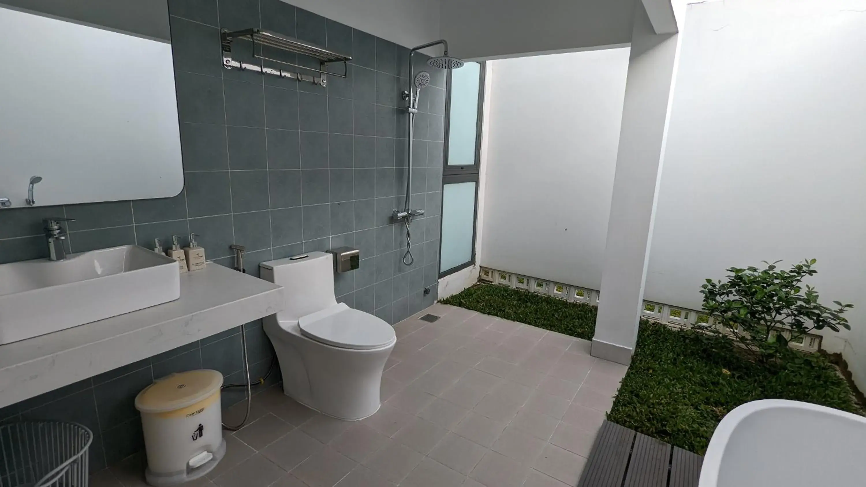 Double Room with Pool View in Minh Hai Resort Double Room with Pool View in Minh Hai Resort