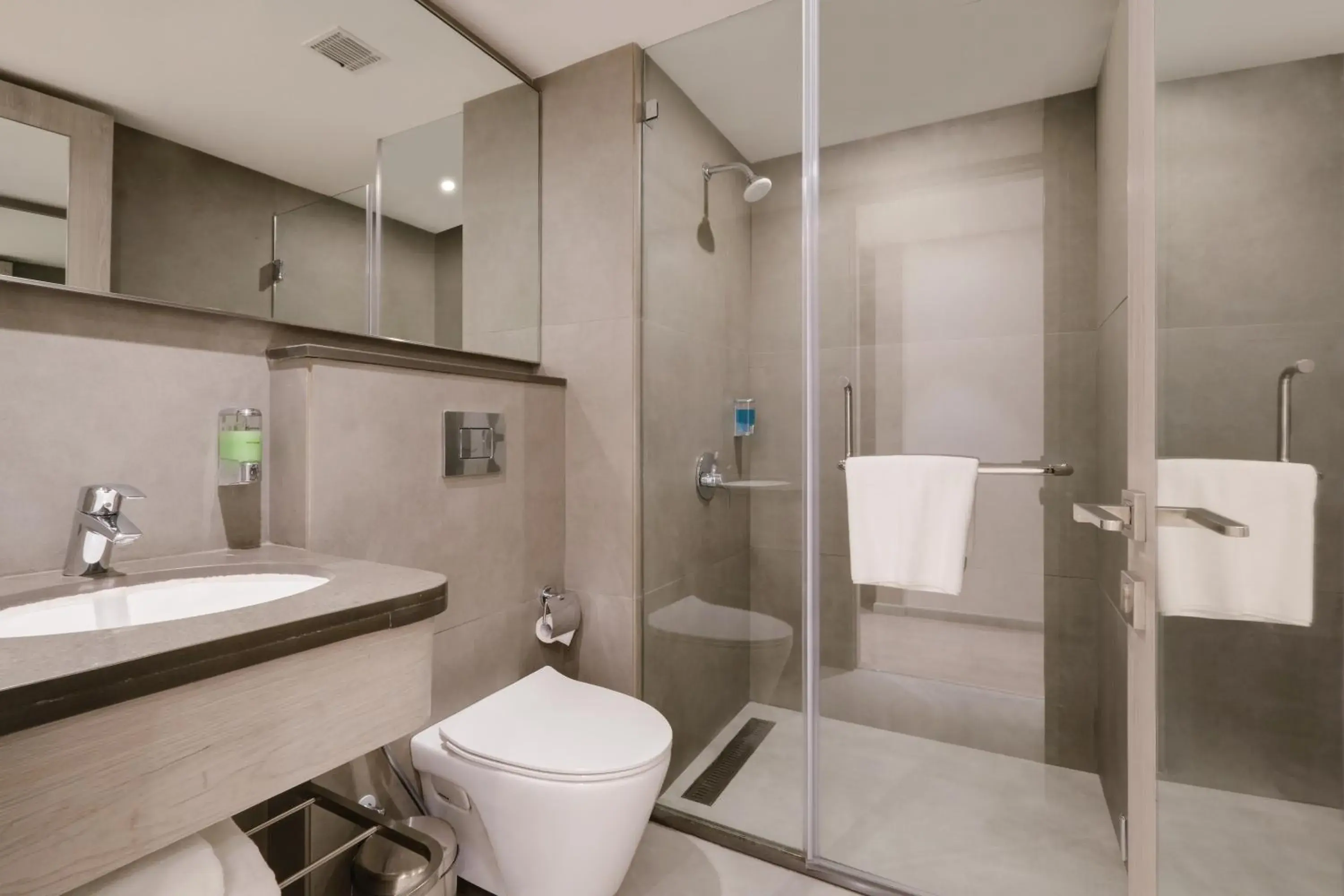 Standard Twin Room in 7 Apple Hotel Mahape, Navi Mumbai Standard Twin Room in 7 Apple Hotel Mahape, Navi Mumbai