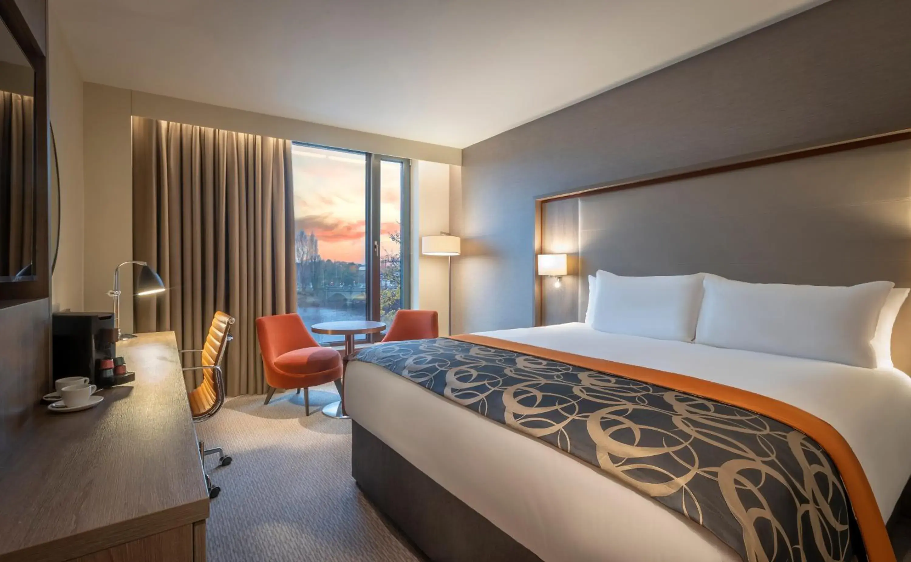 Executive King Room in Clayton Hotel Glasgow City Executive King Room in Clayton Hotel Glasgow City