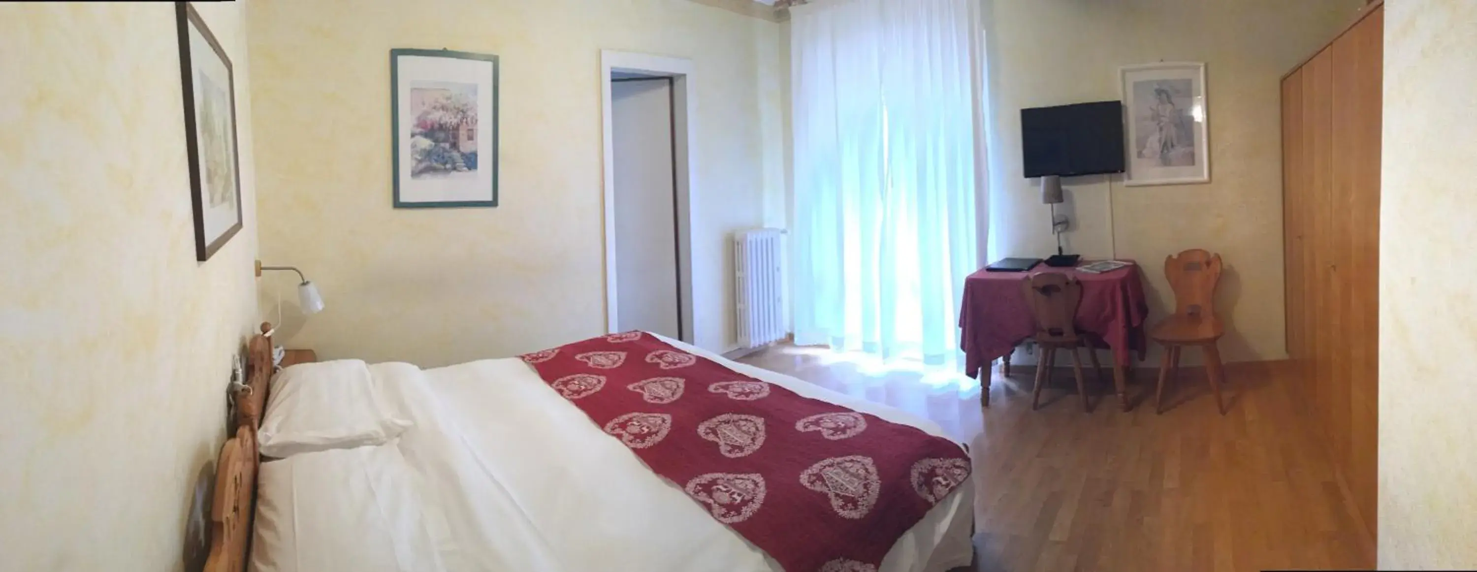Double Room with Extra Bed in Meuble Villa Neve Double Room with Extra Bed in Meuble Villa Neve