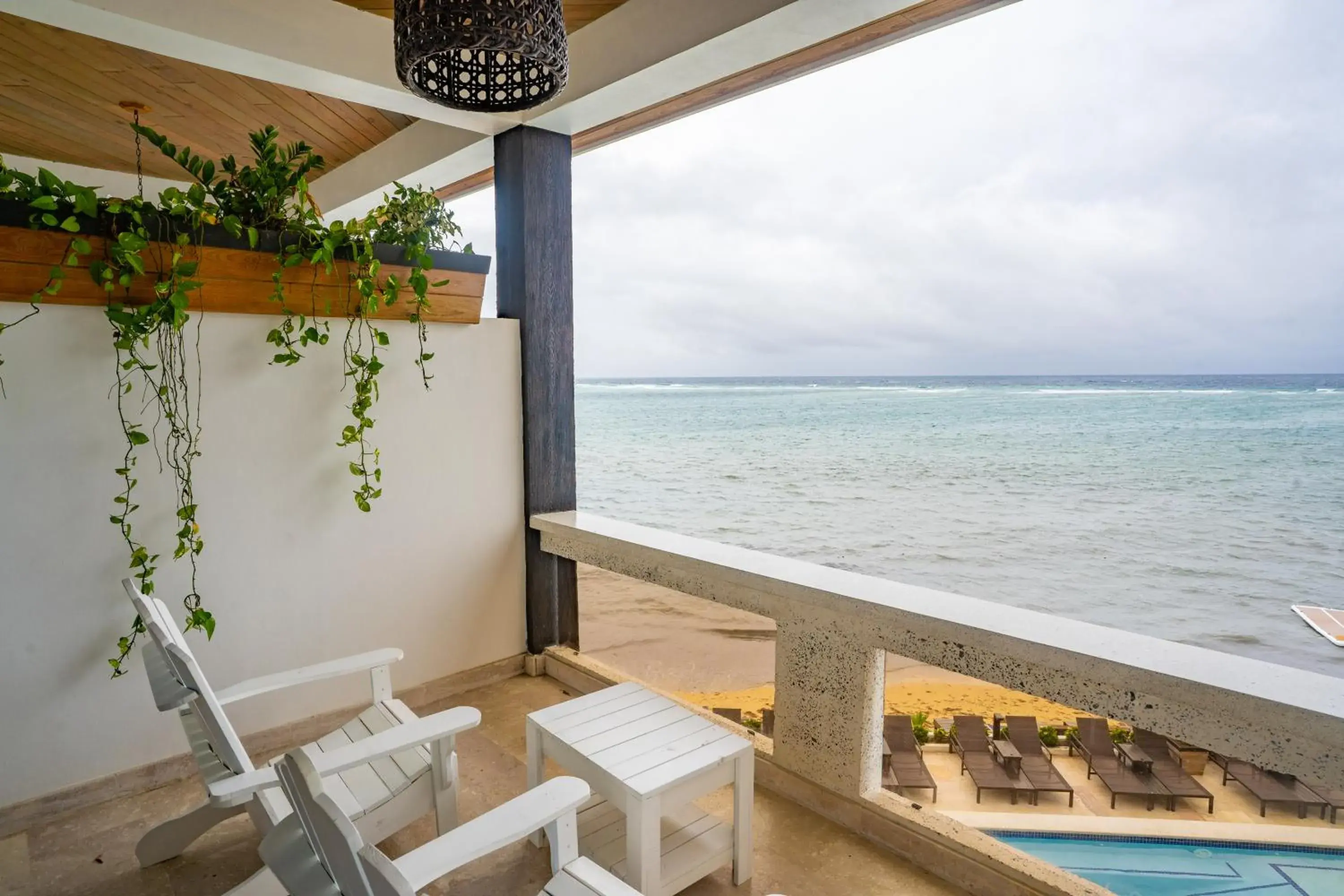 Deluxe Double or Twin Room with Ocean View - single occupancy in Brisas Del Mar Beach + Dive Resort Deluxe Double or Twin Room with Ocean View - single occupancy in Brisas Del Mar Beach + Dive Resort