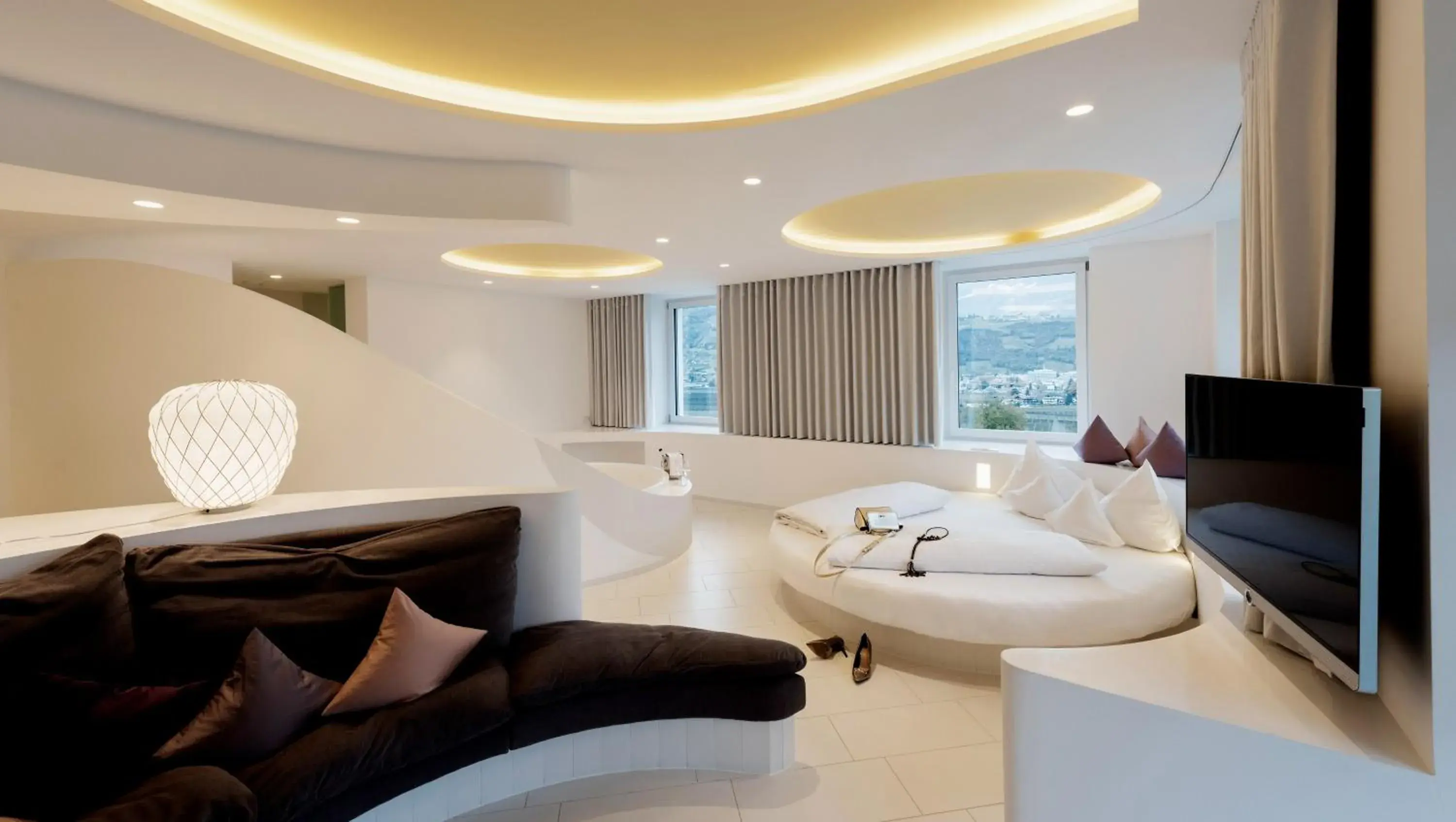 King Suite with Spa Bath - single occupancy in Bio & Wellnesshotel Pazeider - Healing Garden above Meran King Suite with Spa Bath - single occupancy in Bio & Wellnesshotel Pazeider - Healing Garden above Meran