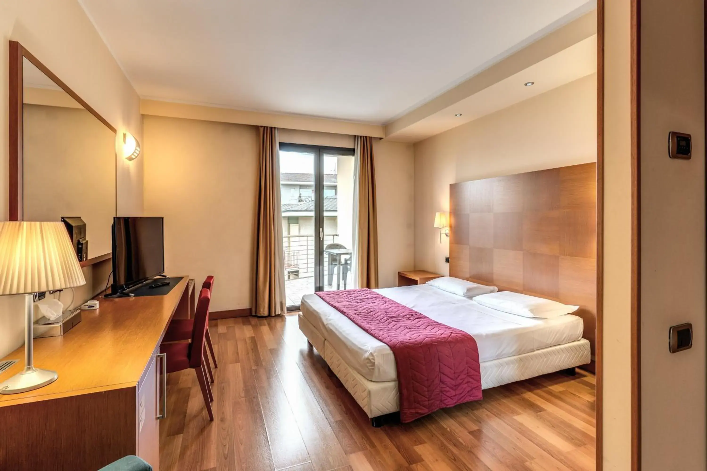 Comfort Double Room in Luna Hotel Lago Maggiore Arona Comfort Double Room in Luna Hotel Lago Maggiore Arona