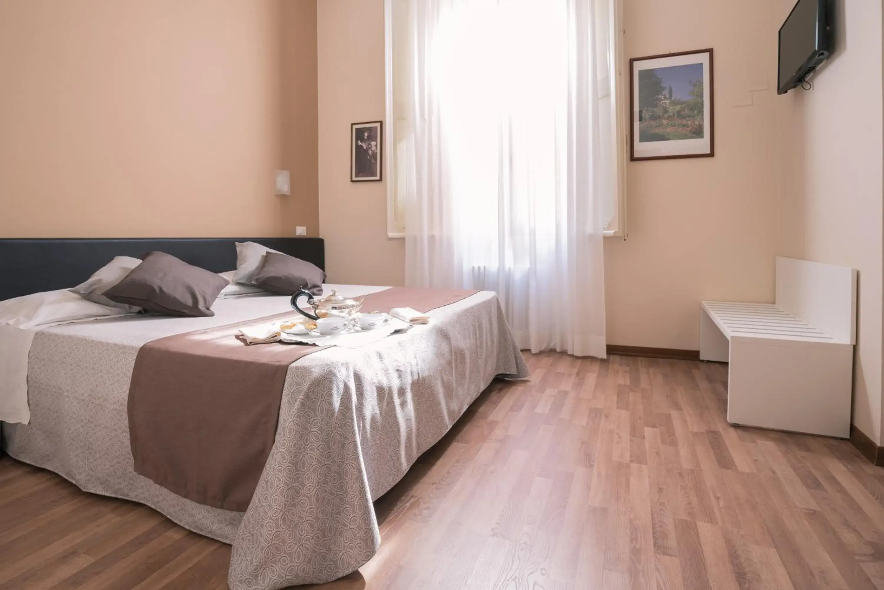 Double or Twin Room - single occupancy in Hotel Europa Double or Twin Room - single occupancy in Hotel Europa