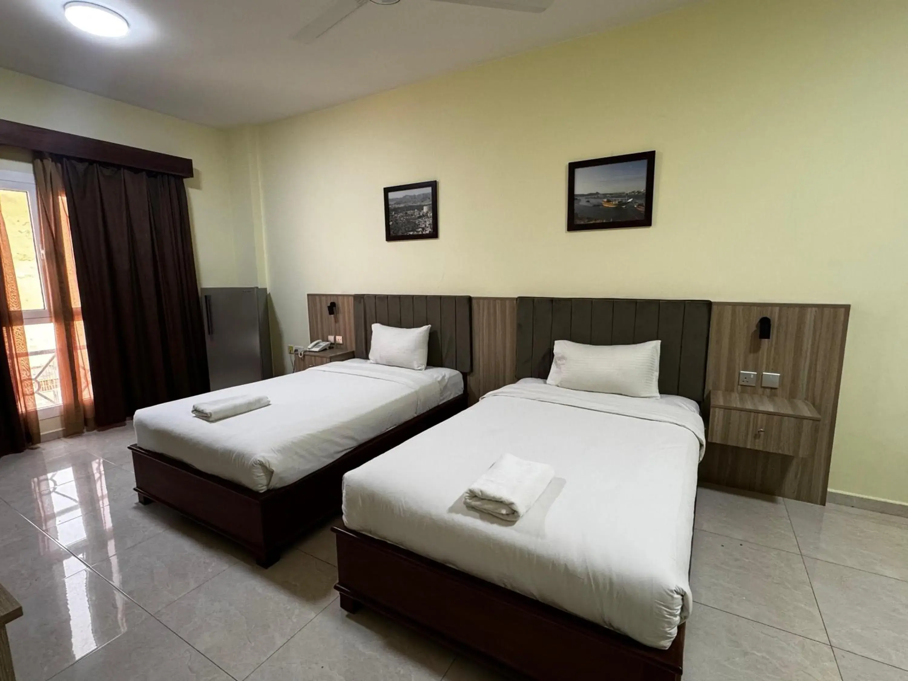 Deluxe Twin Room in ROYAL HOTEL Deluxe Twin Room in ROYAL HOTEL