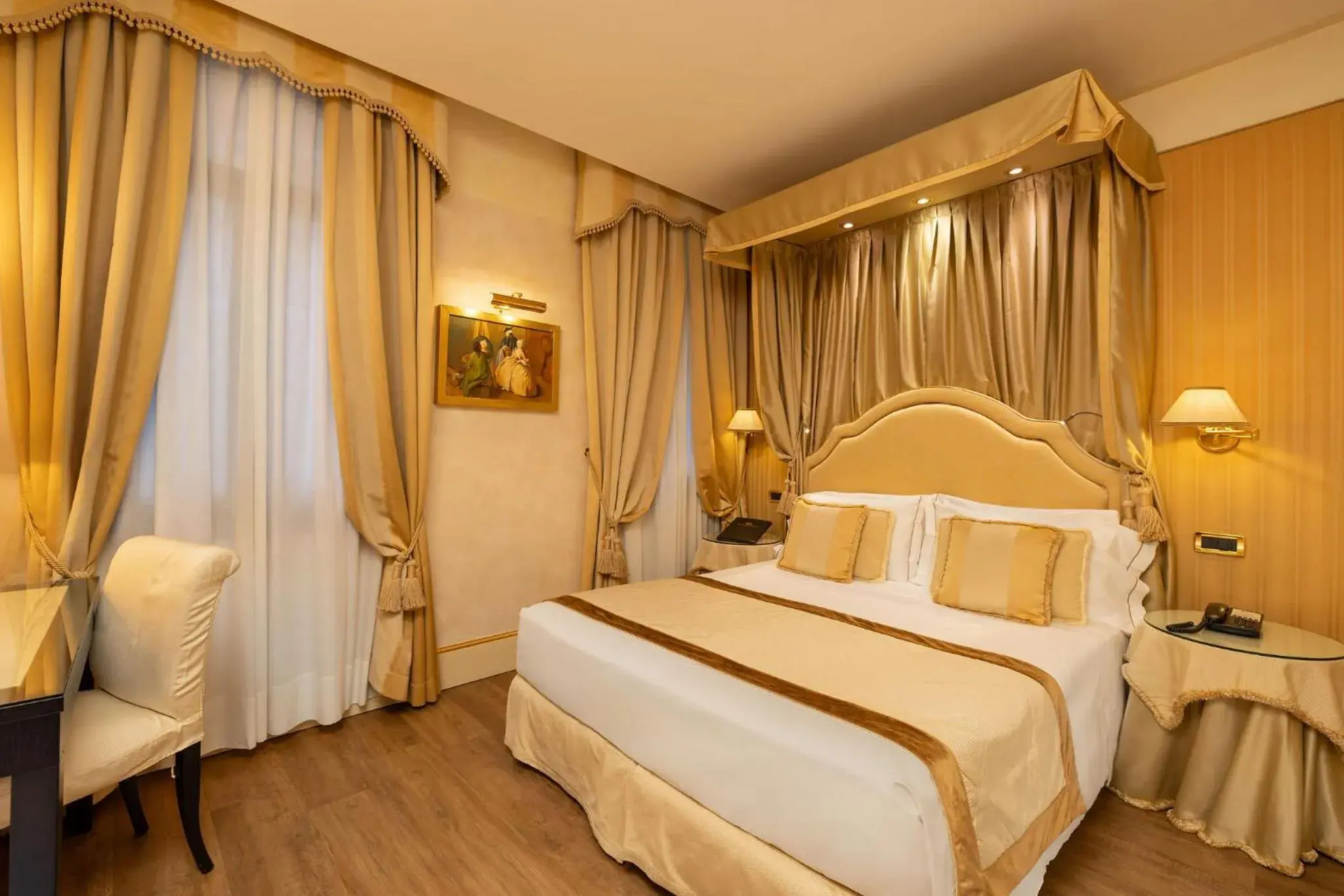 Classic Double Room in Hotel A La Commedia Classic Double Room in Hotel A La Commedia