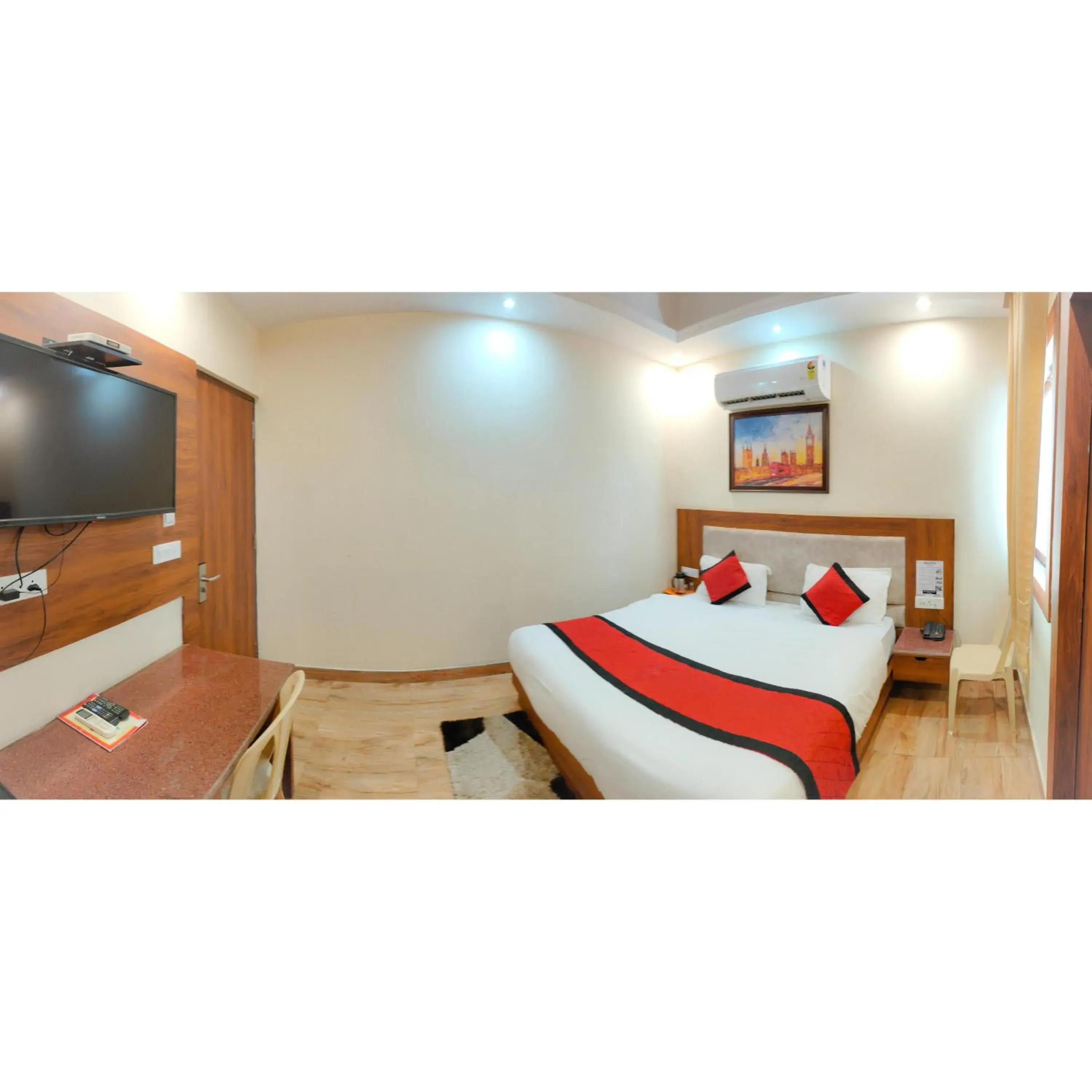 Deluxe Room in The Royal Bhumesh Deluxe Room in The Royal Bhumesh