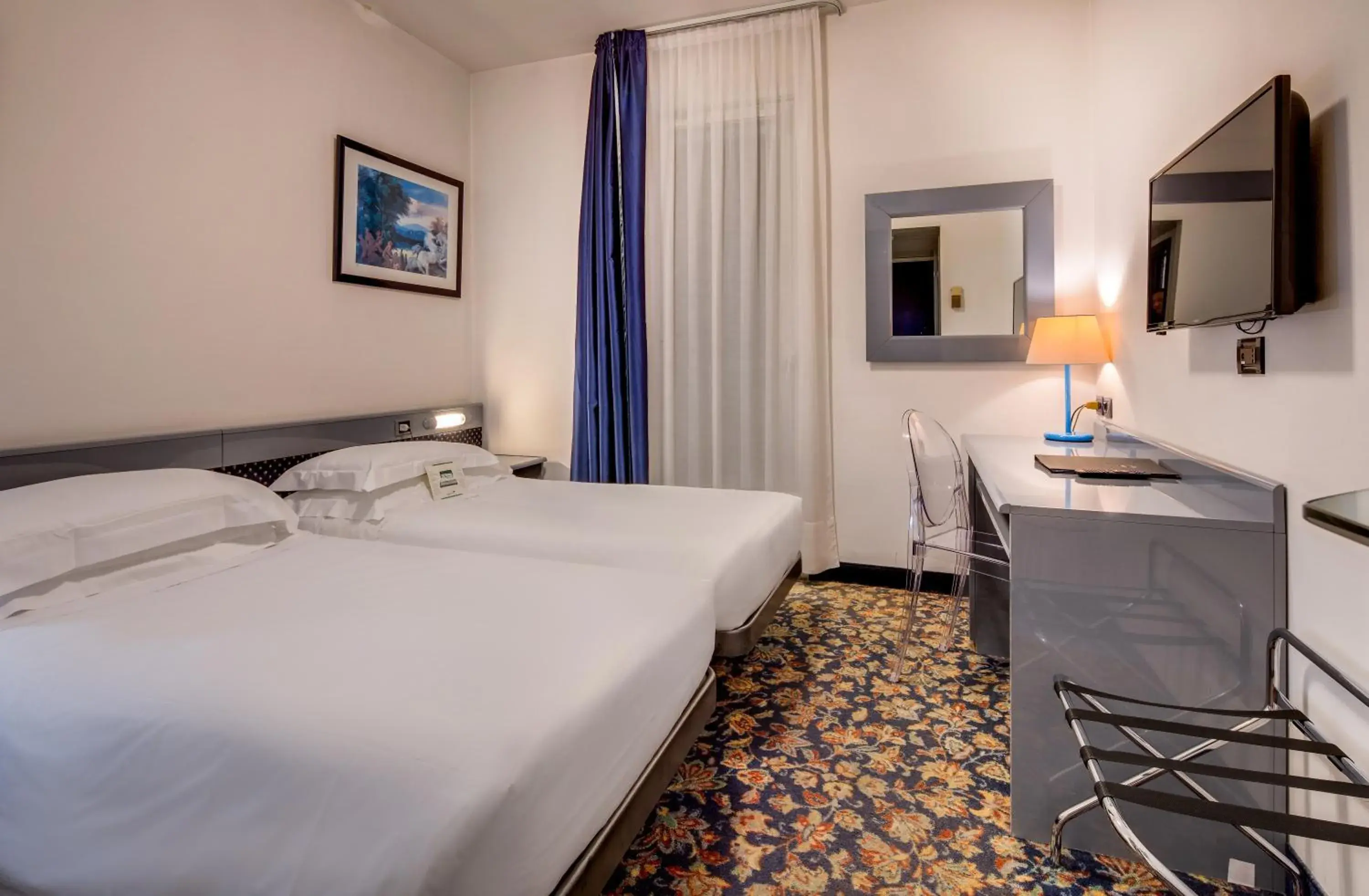 Economy Twin Room - single occupancy in Hotel San Giusto Economy Twin Room - single occupancy in Hotel San Giusto