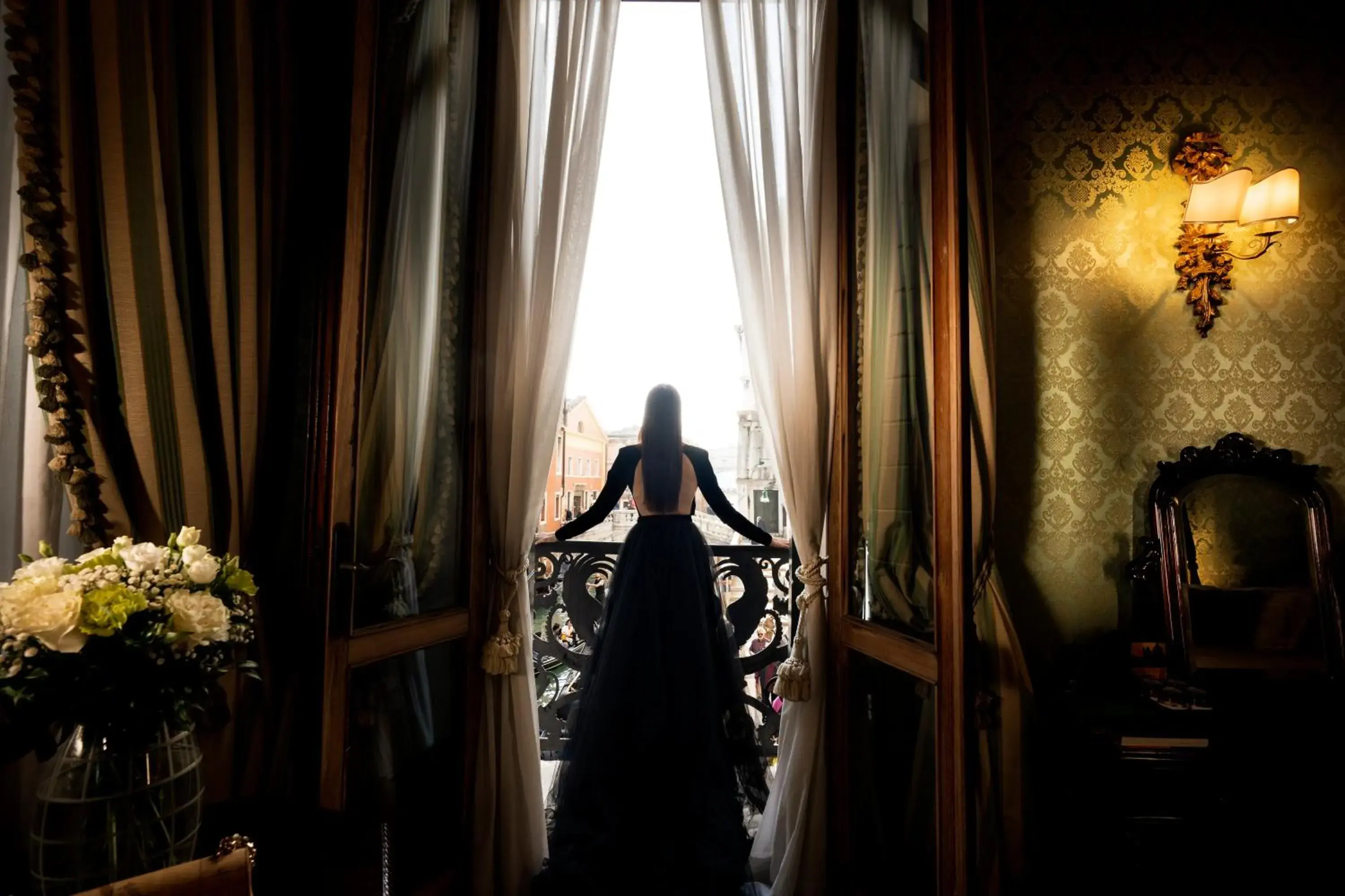 Junior Suite with Canal View in Hotel Al Ponte Dei Sospiri Junior Suite with Canal View in Hotel Al Ponte Dei Sospiri