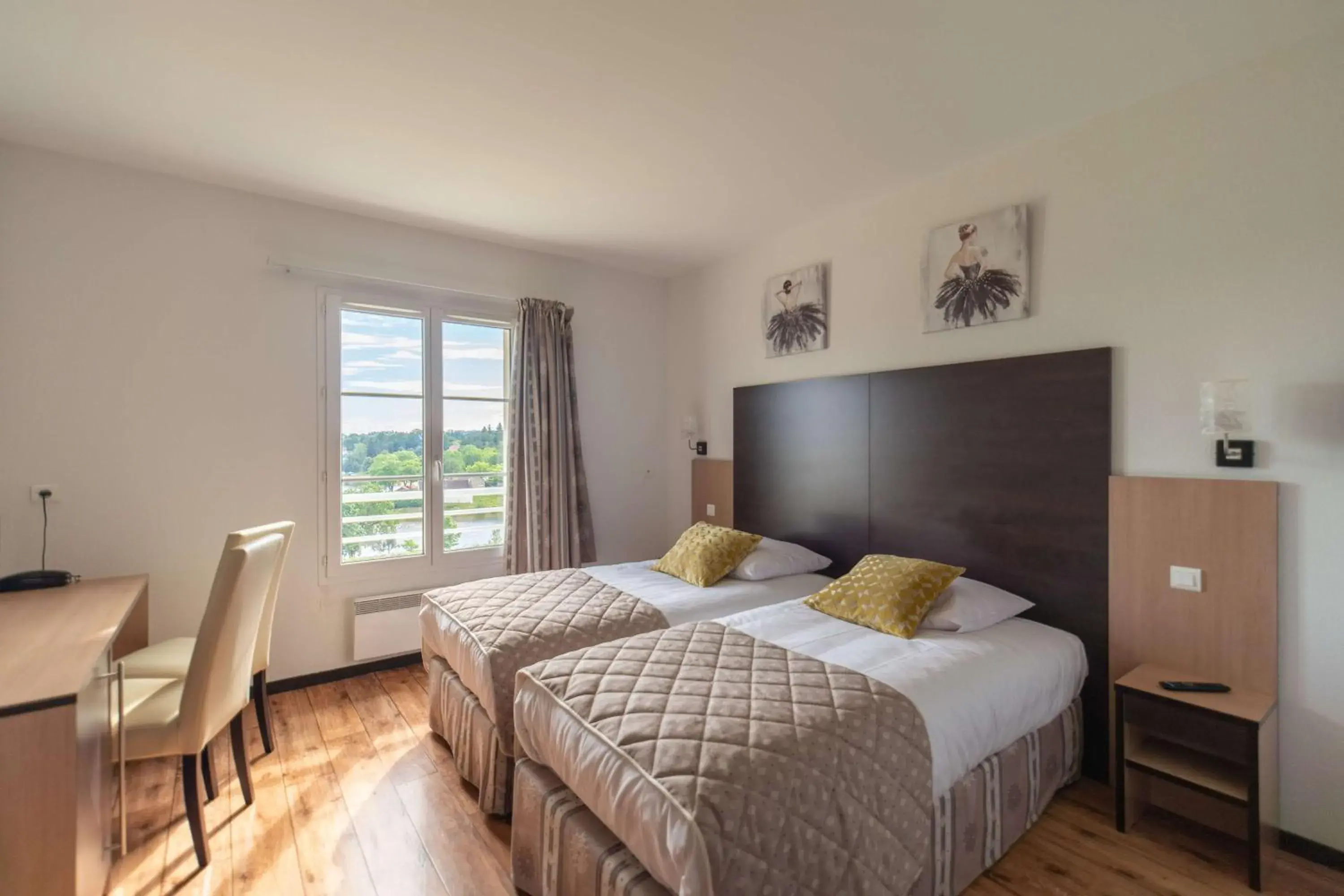 Double Room in Brit Hotel Confort - La Tour Blanche Double Room in Brit Hotel Confort - La Tour Blanche