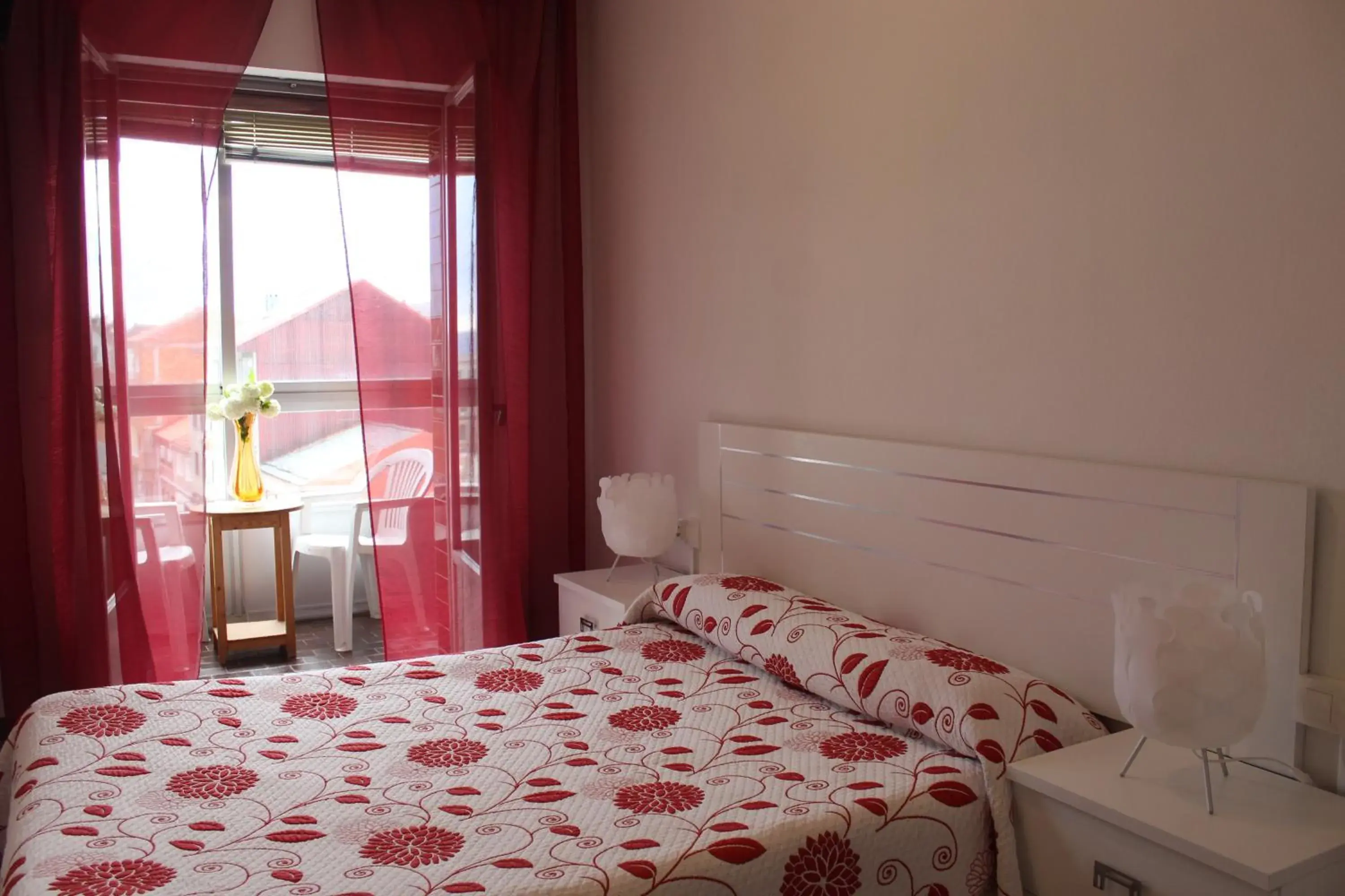 Double or Twin Room - single occupancy in Albergue Turístico Silleda Double or Twin Room - single occupancy in Albergue Turístico Silleda