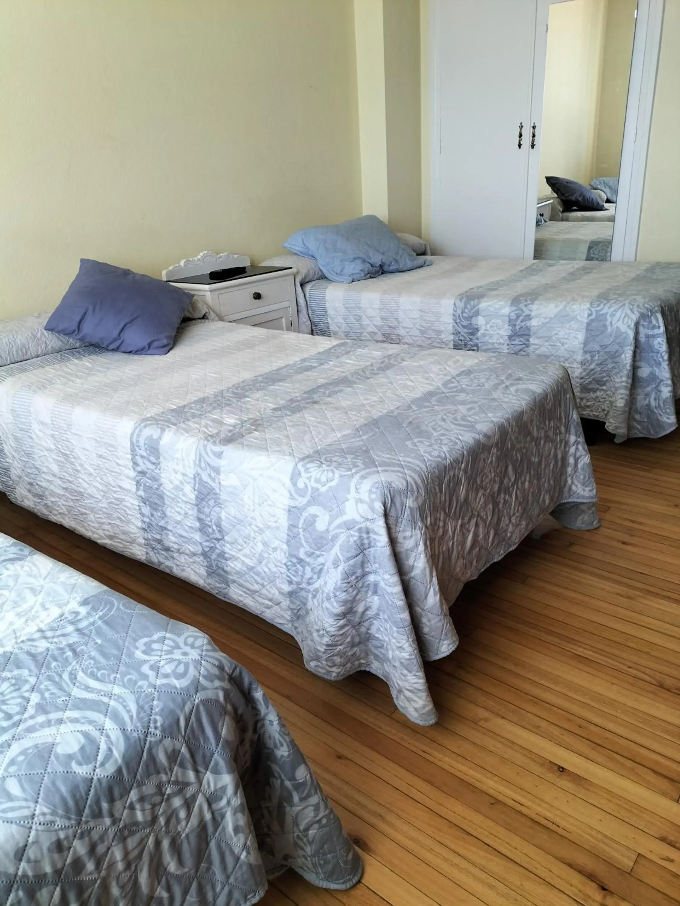 Single Bed in Dormitory Room in Albergue Turístico Silleda Single Bed in Dormitory Room in Albergue Turístico Silleda