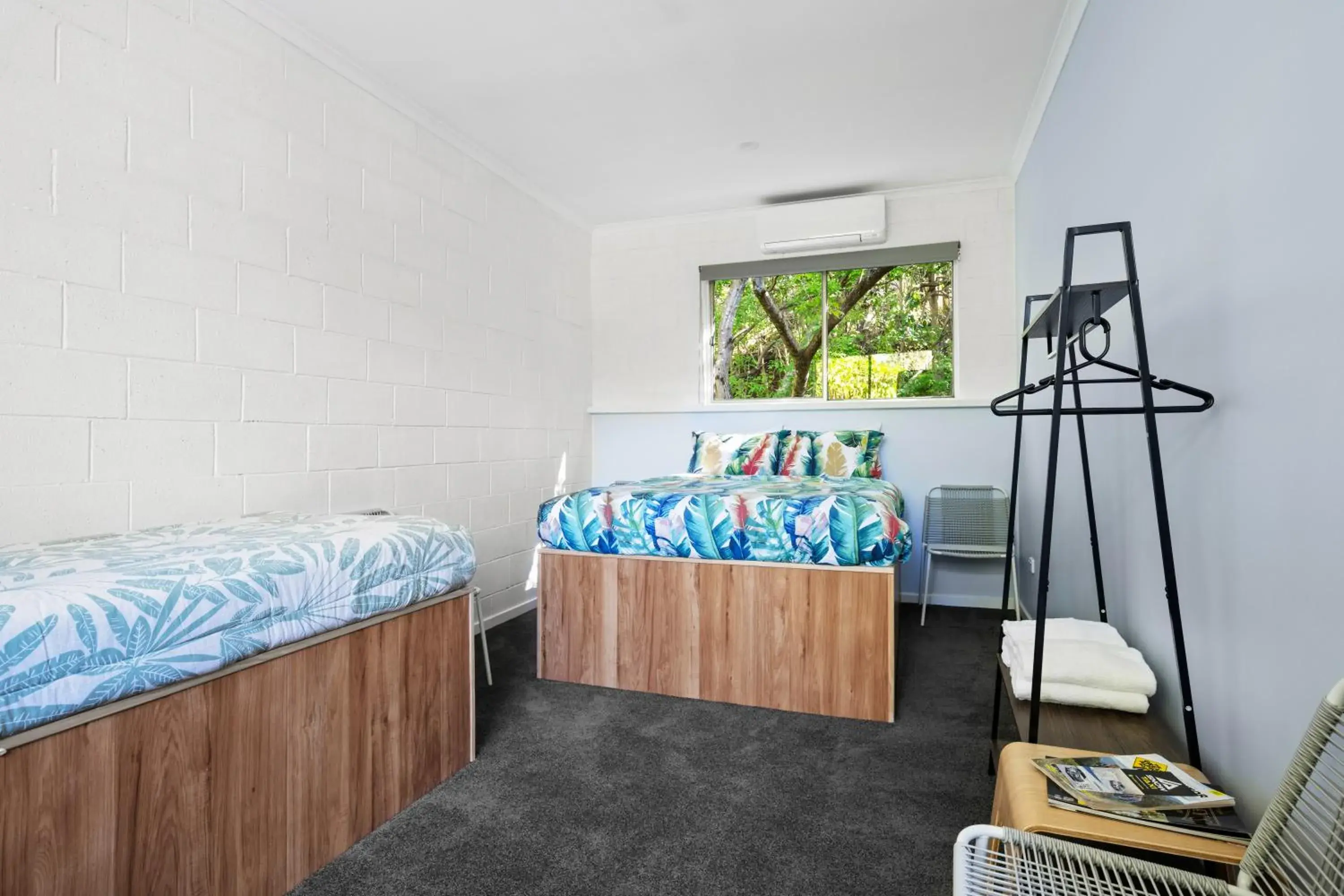 Treetops Family with Shared Bathroom in Bright Accommodation Park Treetops Family with Shared Bathroom in Bright Accommodation Park