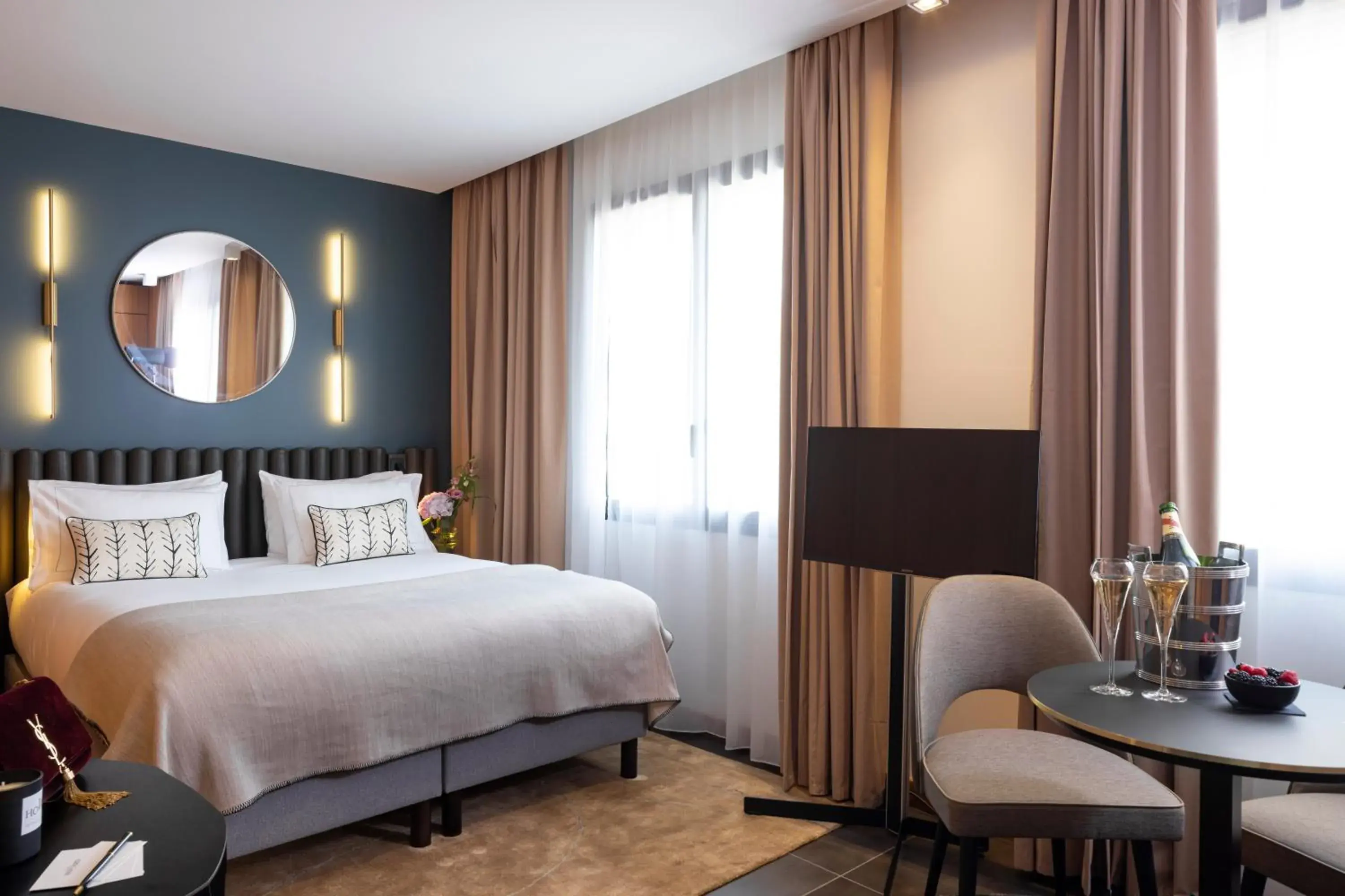 Junior Suite in Howard sur Seine - Asnieres Paris La Defense Junior Suite in Howard sur Seine - Asnieres Paris La Defense