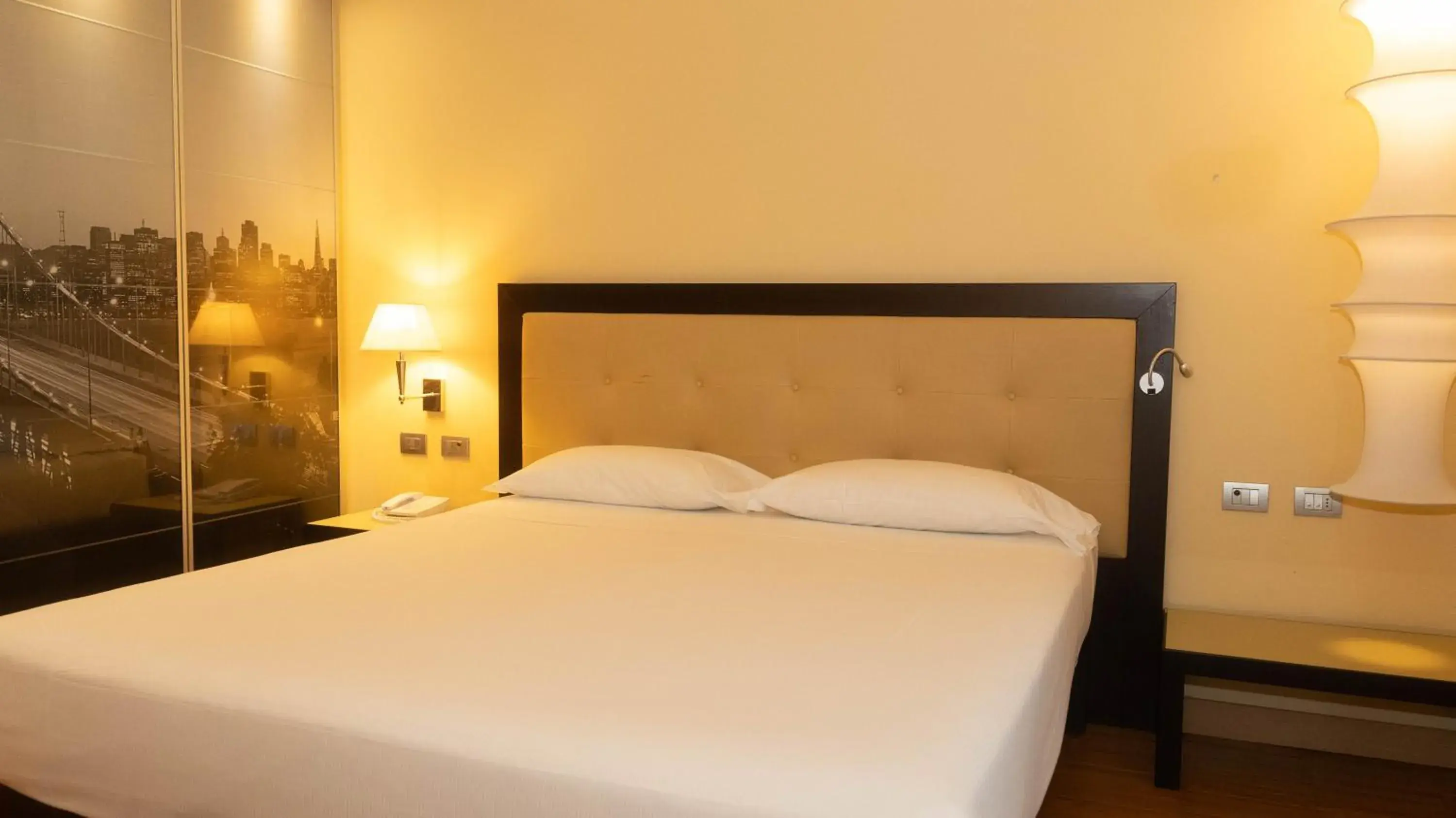 Superior Double or Twin Room - single occupancy in Hotel Cruise Superior Double or Twin Room - single occupancy in Hotel Cruise