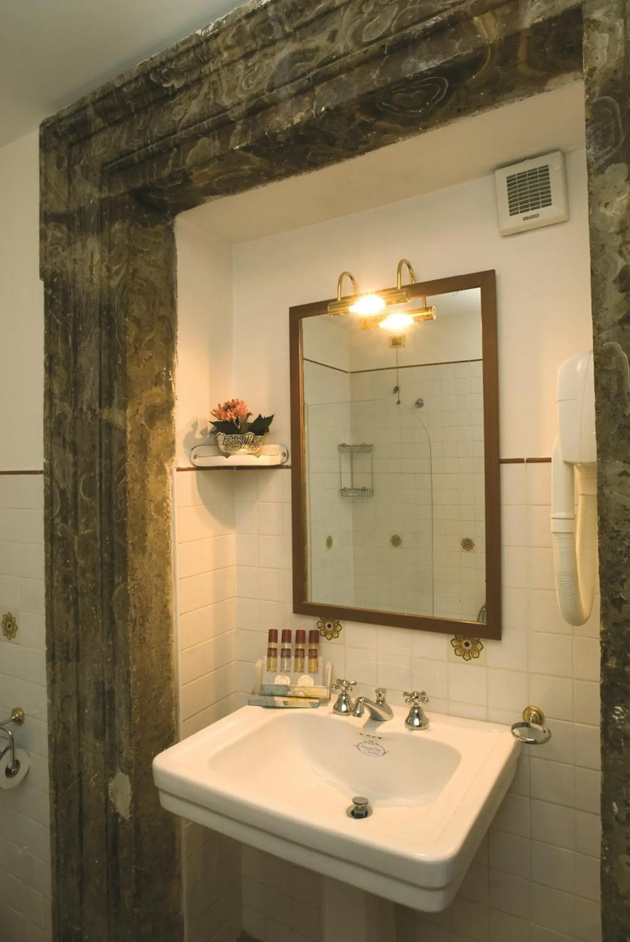 Superior Triple Room in Relais Hotel Antico Palazzo Rospigliosi Superior Triple Room in Relais Hotel Antico Palazzo Rospigliosi