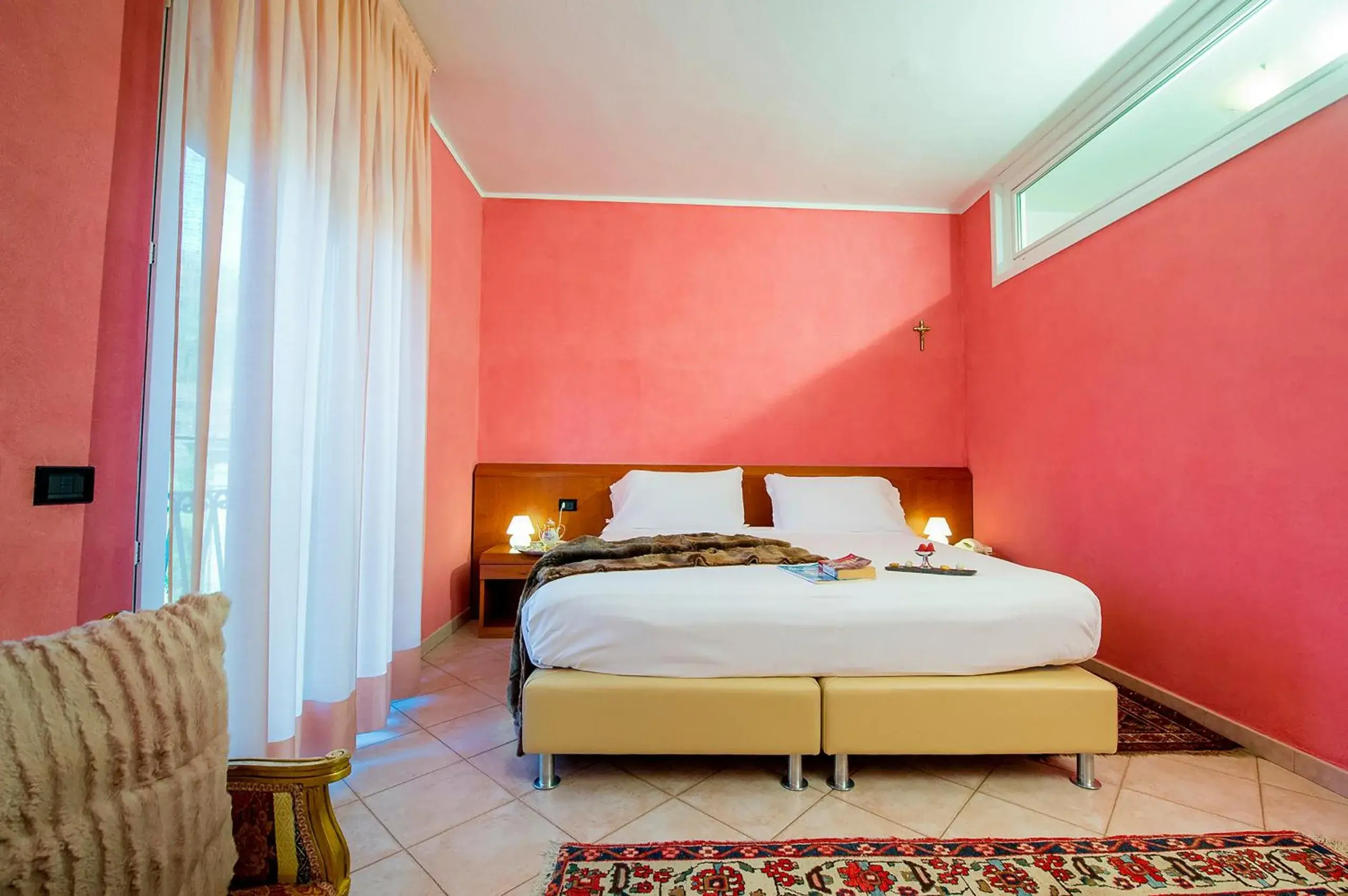 Double Room - single occupancy in Hotel San Gerolamo Double Room - single occupancy in Hotel San Gerolamo