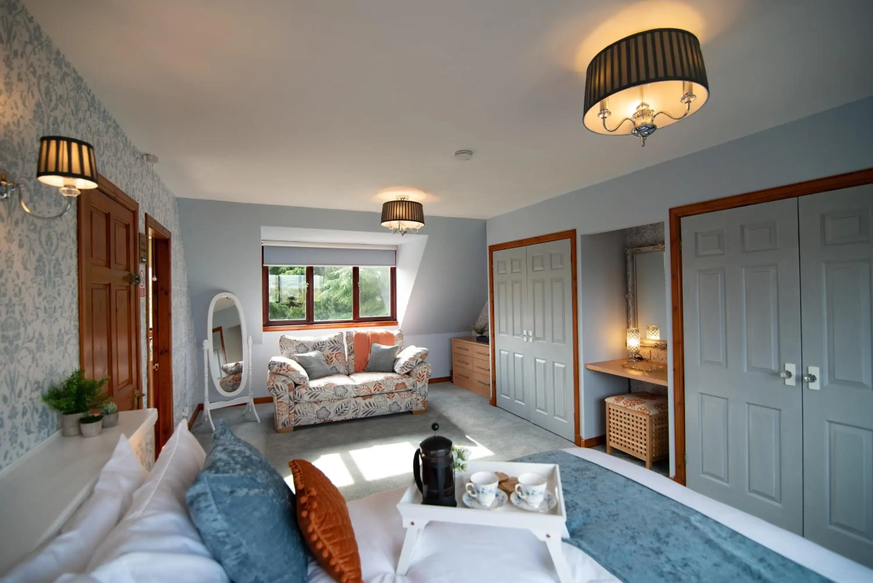 Double Room with Mountain View in Innes House Bed & Breakfast Double Room with Mountain View in Innes House Bed & Breakfast