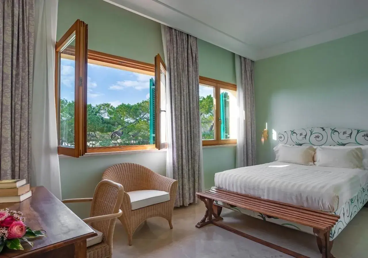 Single Room in Tombolo Talasso Resort Single Room in Tombolo Talasso Resort