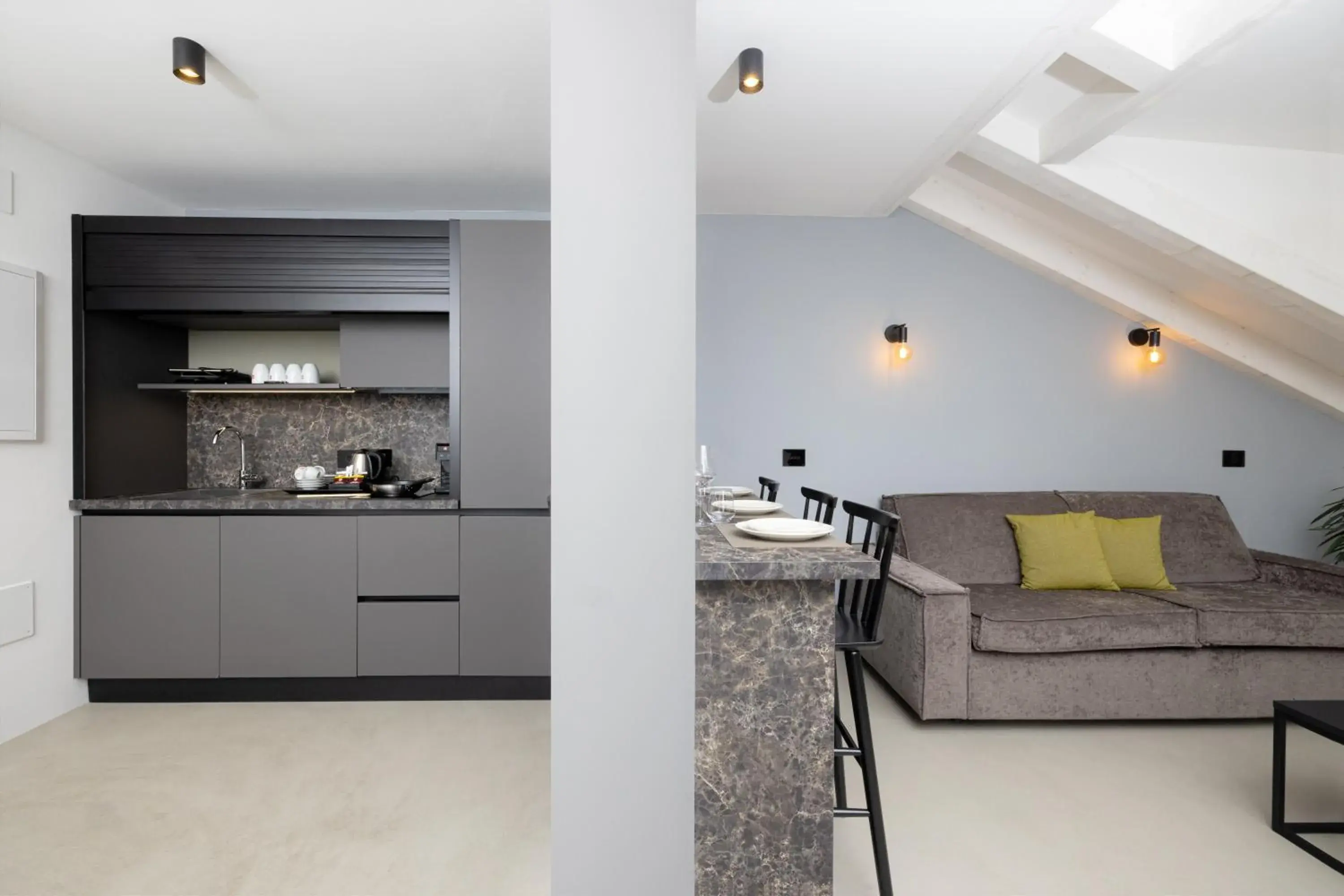 One-Bedroom Apartment with Kitchen - single occupancy in Residence - Palais Hörtenberg One-Bedroom Apartment with Kitchen - single occupancy in Residence - Palais Hörtenberg