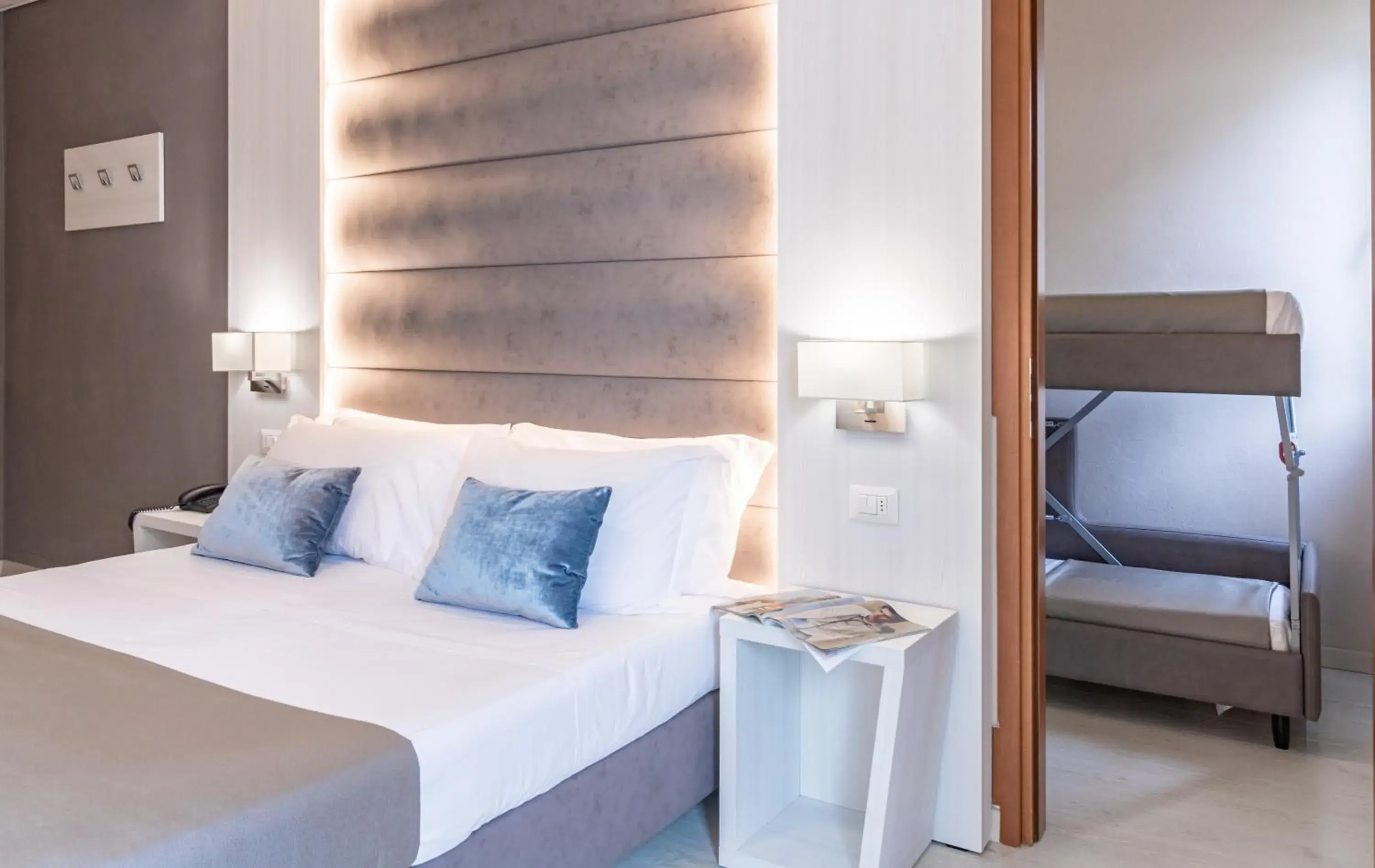 Standard Quadruple Room in Hotel Biancamano Standard Quadruple Room in Hotel Biancamano