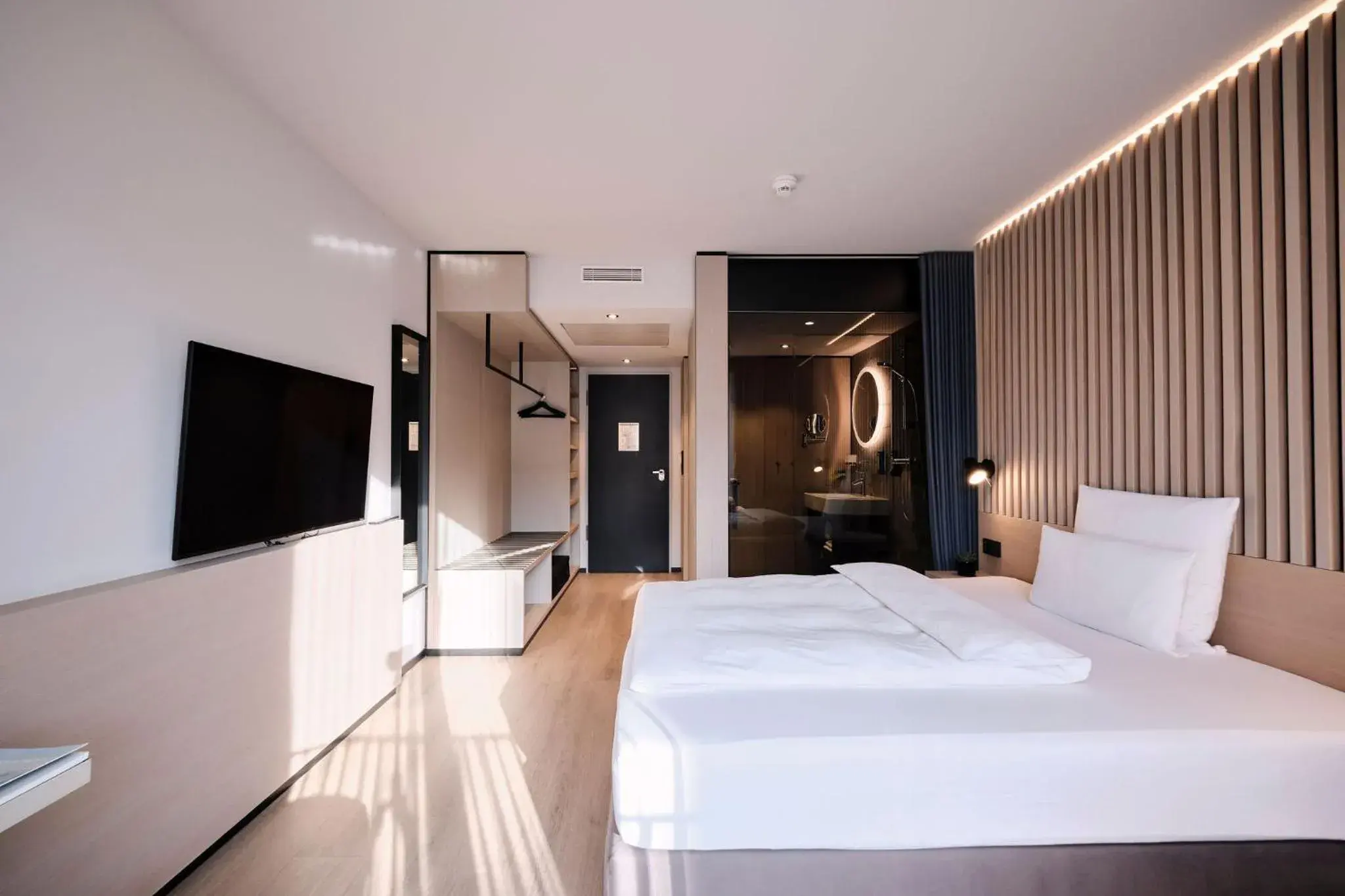 Superior Double Room including Sauna Access in 4K Superior Double Room including Sauna Access in 4K