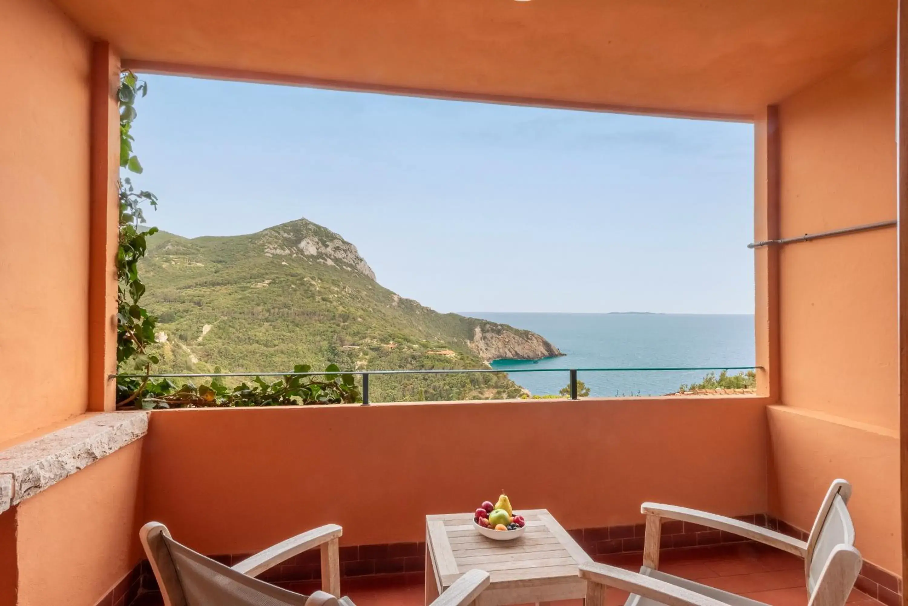 Deluxe Double Room with Balcony and Sea View in Boutique Hotel Torre Di Cala Piccola Deluxe Double Room with Balcony and Sea View in Boutique Hotel Torre Di Cala Piccola